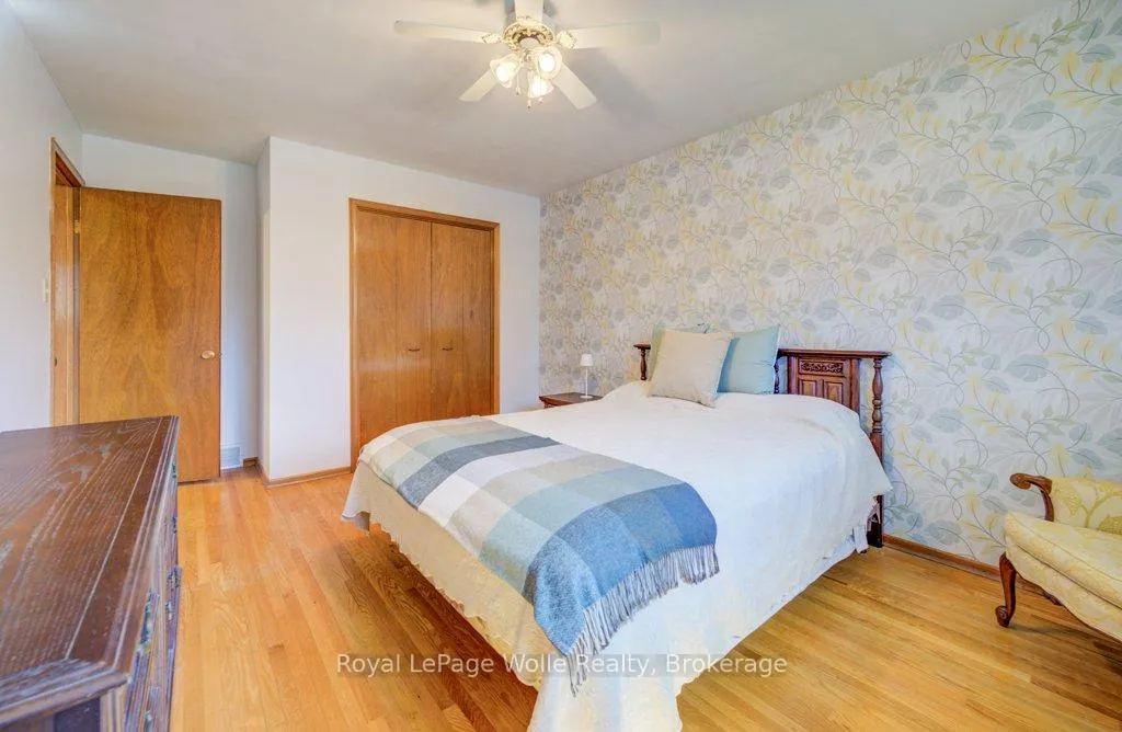 Photo 22 of 564 Glen Manor Boulevard, Waterloo, Lakeshore Village — HOMEH