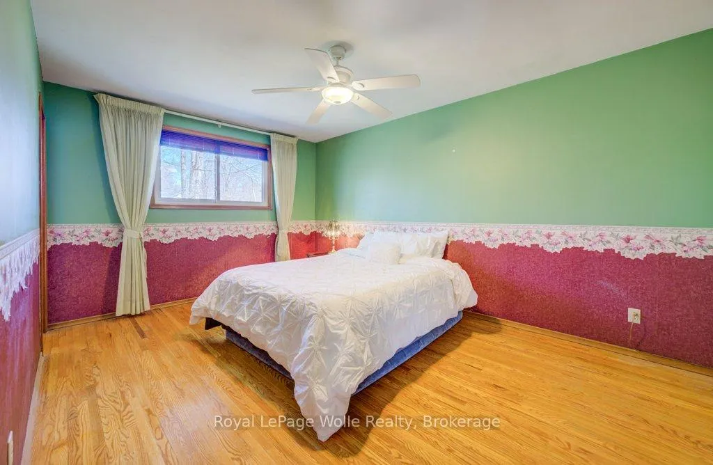 Photo 24 of 564 Glen Manor Boulevard, Waterloo, Lakeshore Village — HOMEH