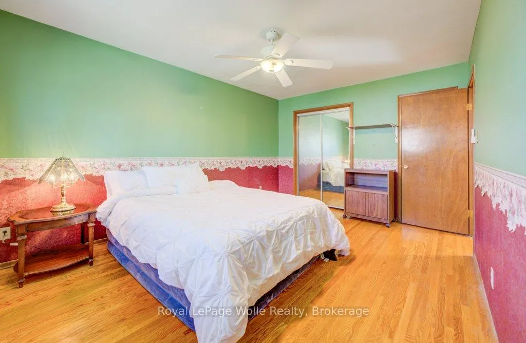 Photo 25 of 564 Glen Manor Boulevard, Waterloo, Lakeshore Village — HOMEH