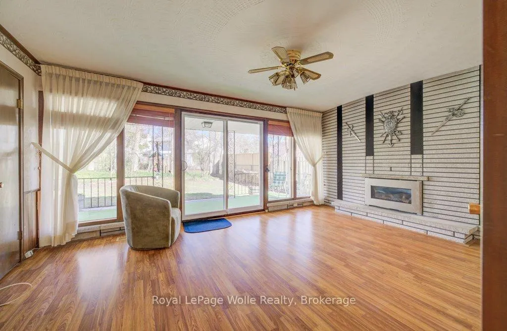 Photo 30 of 564 Glen Manor Boulevard, Waterloo, Lakeshore Village — HOMEH