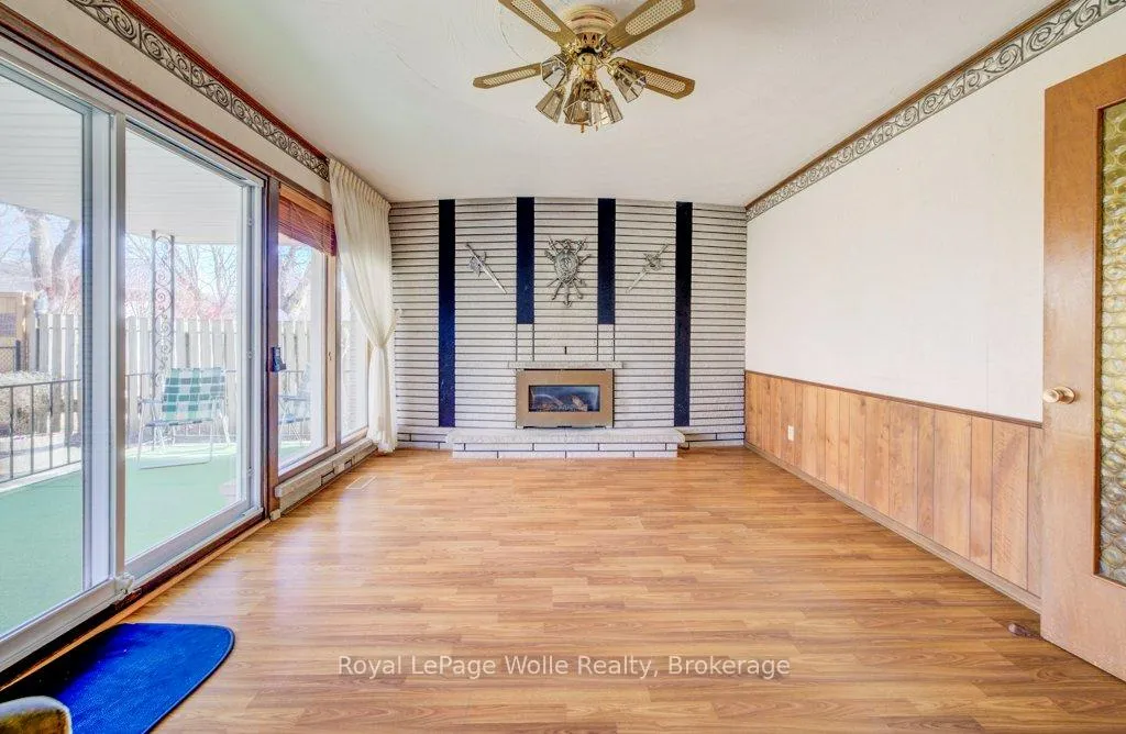 Photo 31 of 564 Glen Manor Boulevard, Waterloo, Lakeshore Village — HOMEH