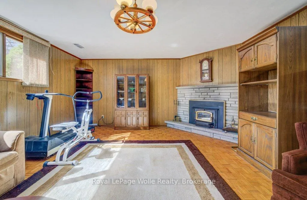 Photo 34 of 564 Glen Manor Boulevard, Waterloo, Lakeshore Village — HOMEH