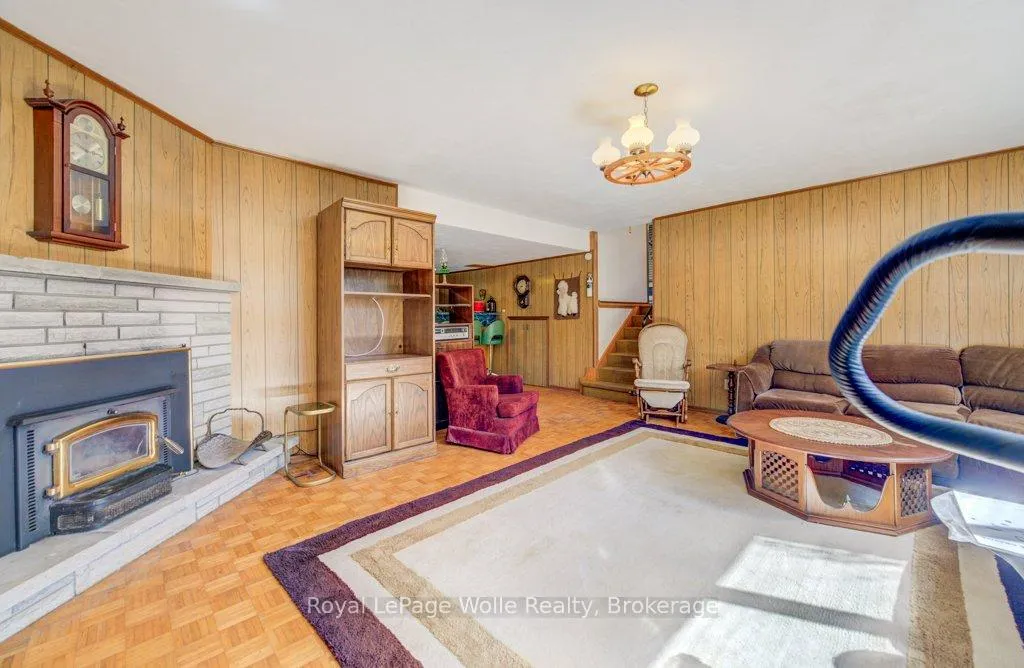Photo 35 of 564 Glen Manor Boulevard, Waterloo, Lakeshore Village — HOMEH
