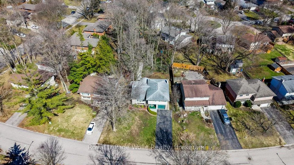 Photo 38 of 564 Glen Manor Boulevard, Waterloo, Lakeshore Village — HOMEH