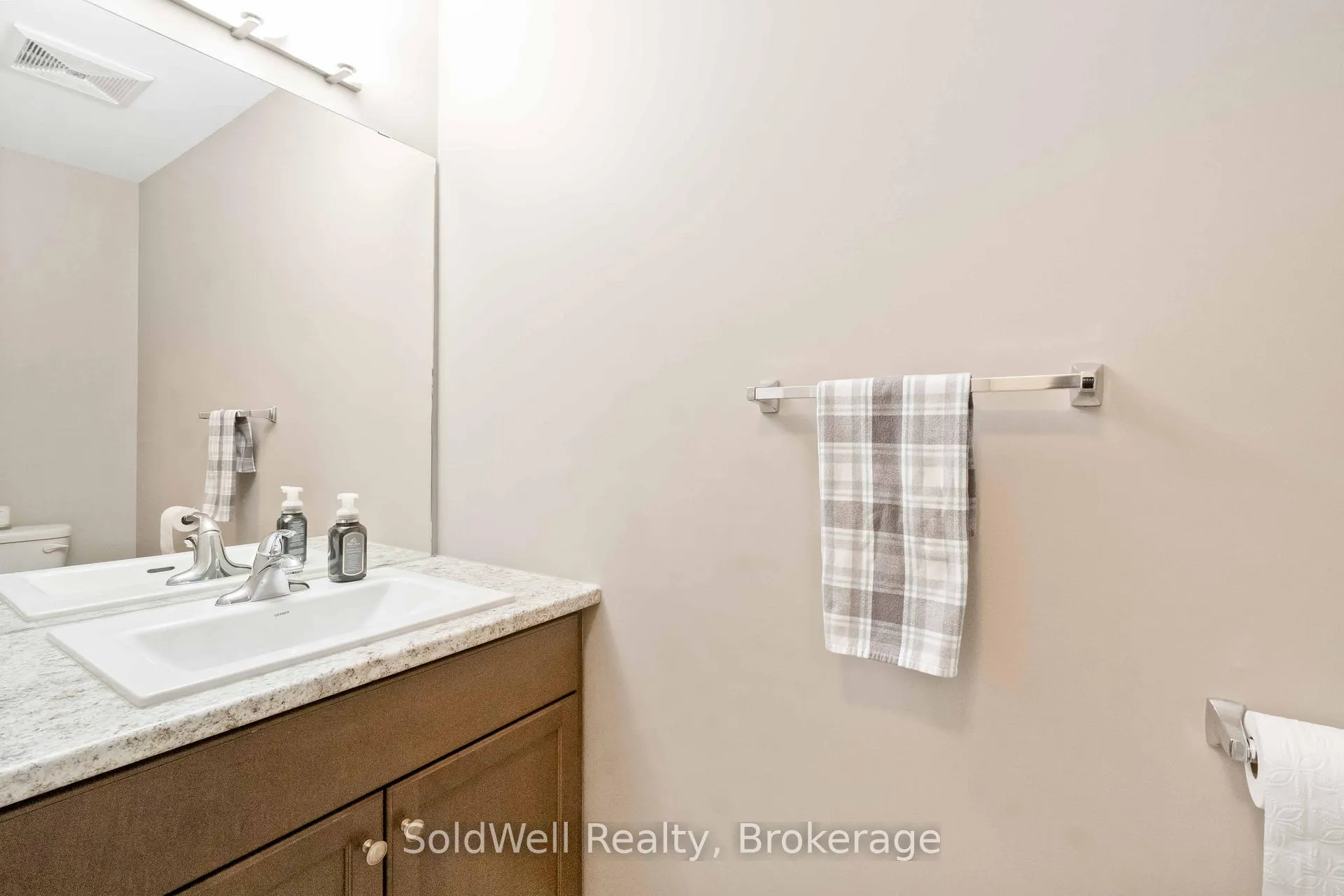 Photo 4 of Unit 309, 650 Sauve Street, Milton, Beaty — HOMEH