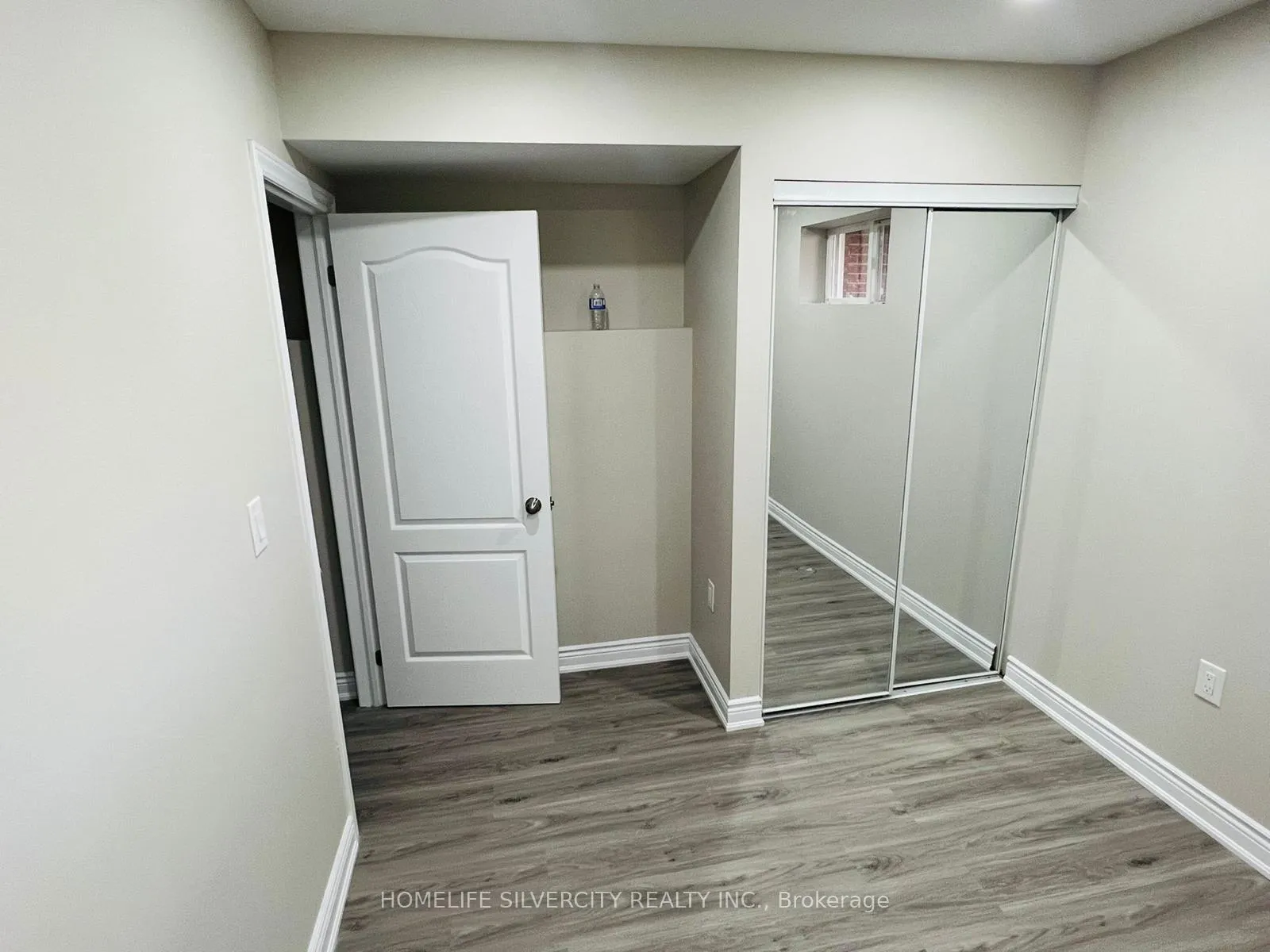 Photo 15 of 21 Ashford Court, Brampton, Brampton North — HOMEH