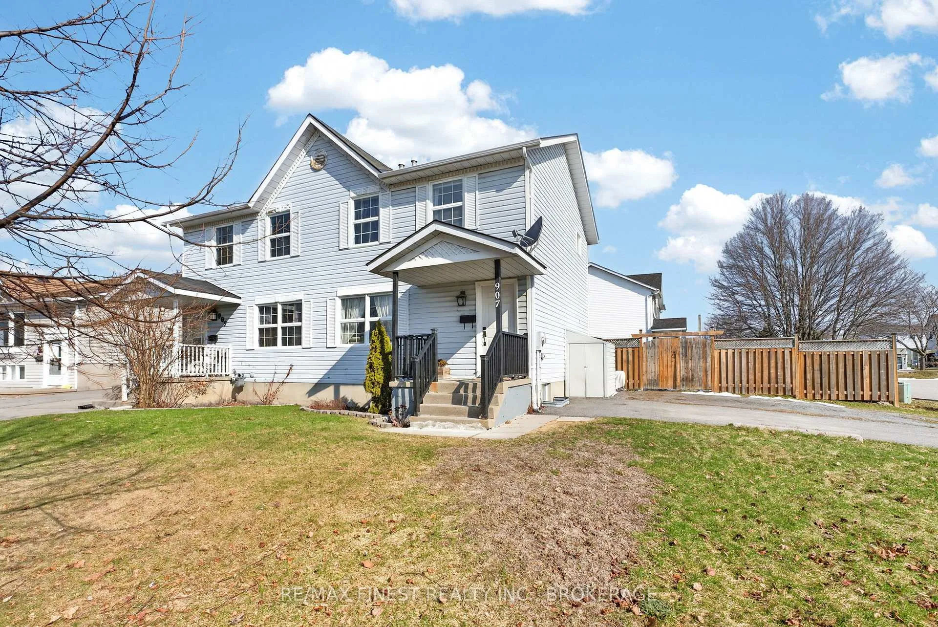 Photo 1 of 907 Warburton Crescent, Kingston, East Gardiners Rd — HOMEH