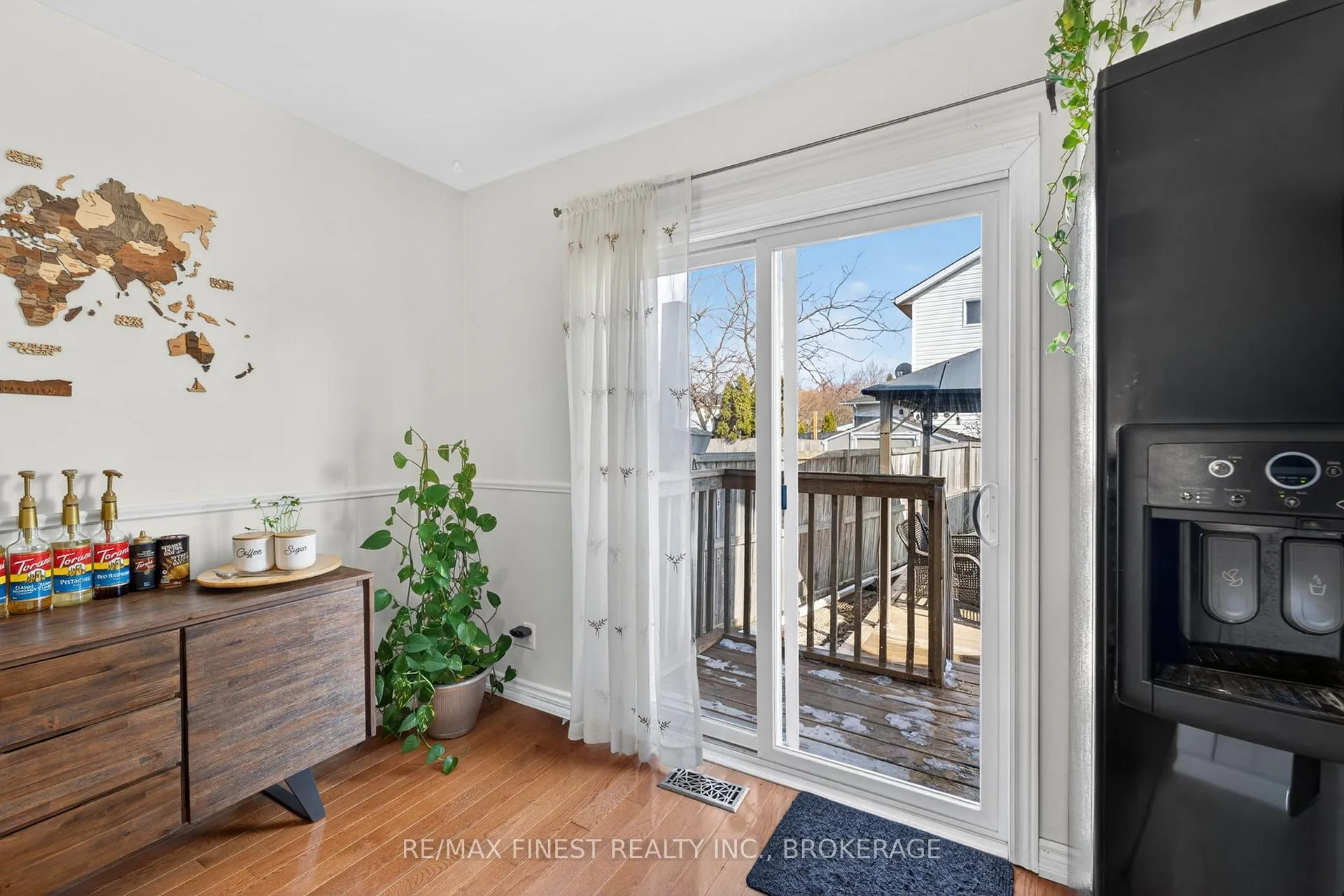 Photo 11 of 907 Warburton Crescent, Kingston, East Gardiners Rd — HOMEH