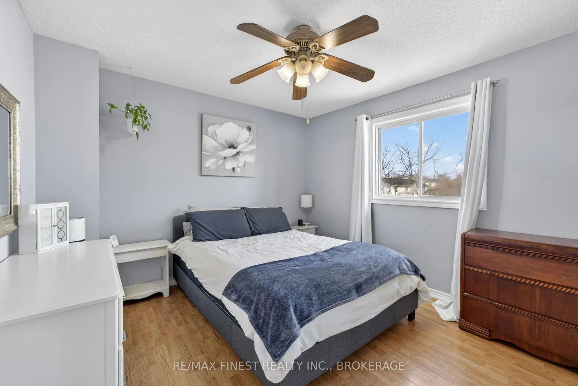 Photo 16 of 907 Warburton Crescent, Kingston, East Gardiners Rd — HOMEH