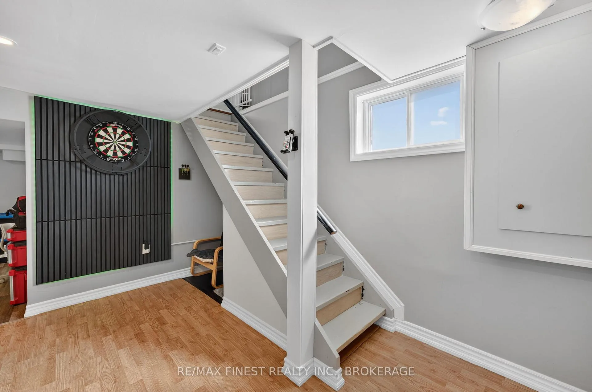 Photo 21 of 907 Warburton Crescent, Kingston, East Gardiners Rd — HOMEH