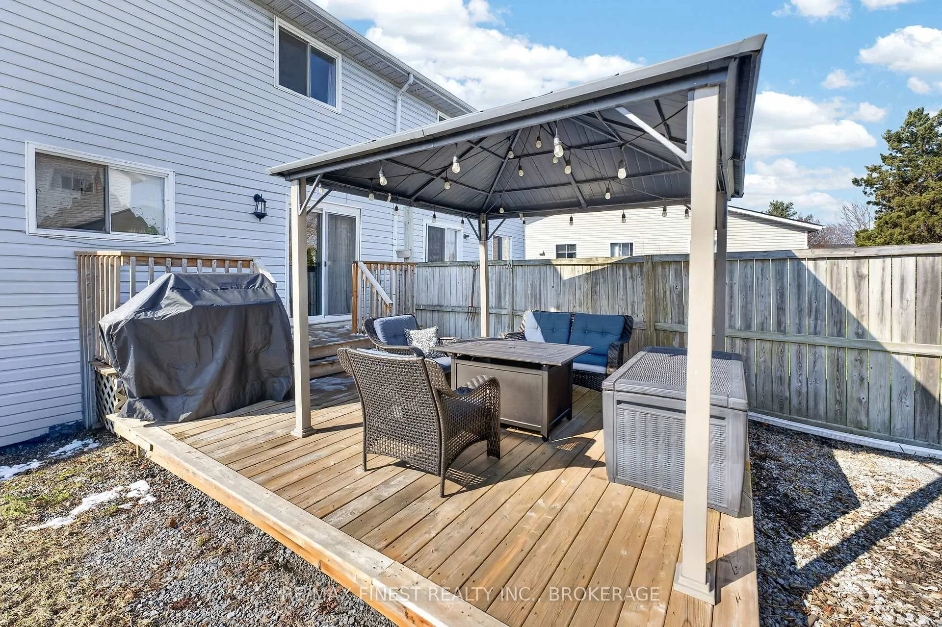 Photo 25 of 907 Warburton Crescent, Kingston, East Gardiners Rd — HOMEH