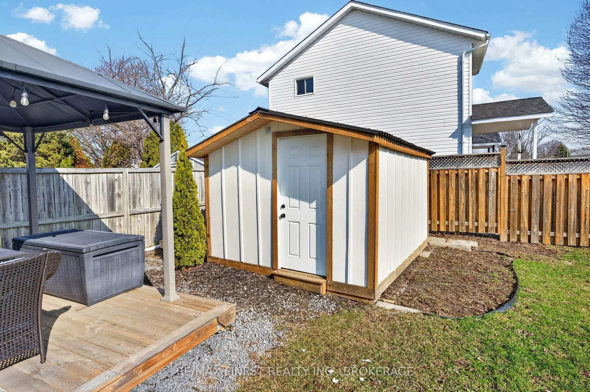 Photo 27 of 907 Warburton Crescent, Kingston, East Gardiners Rd — HOMEH