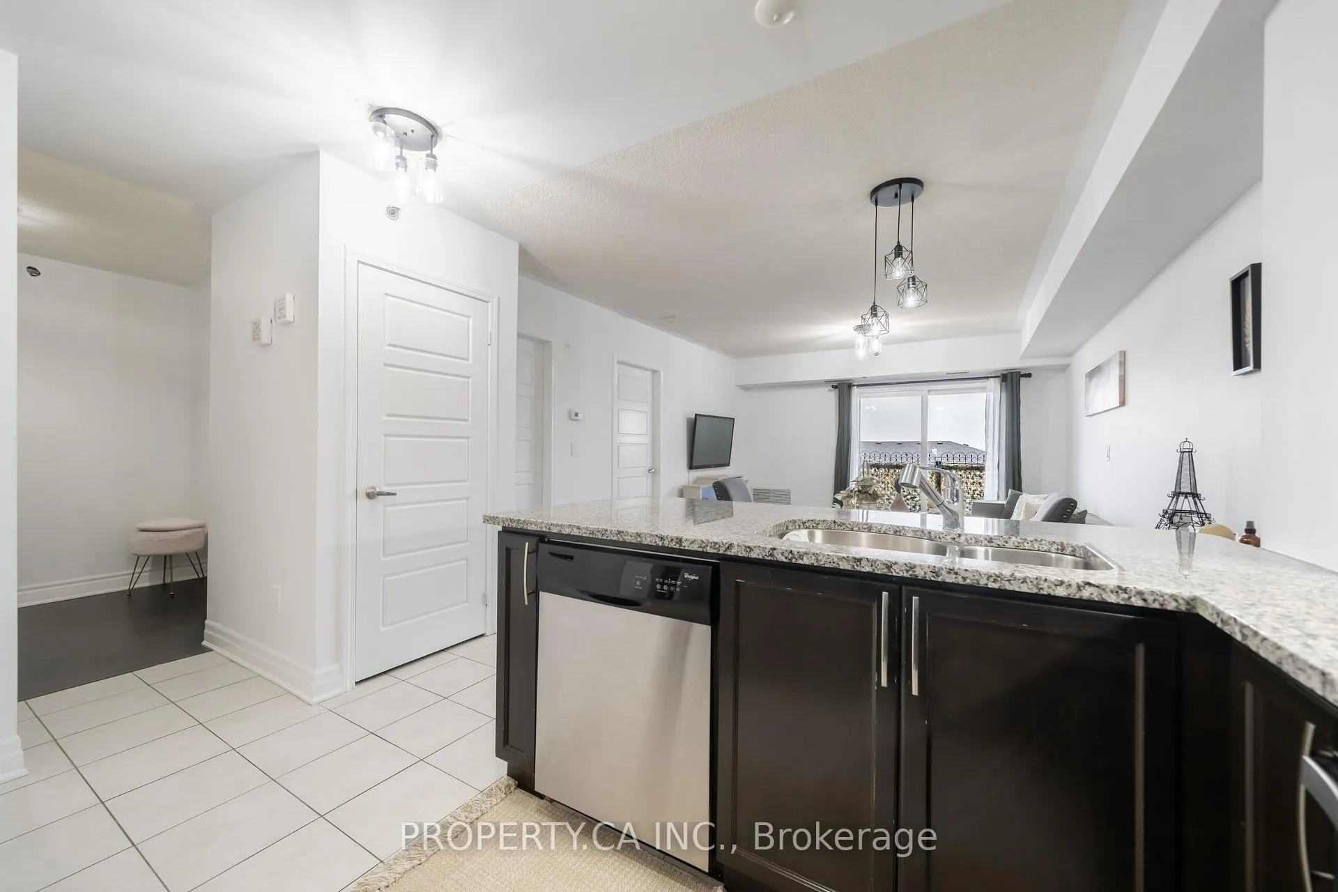Photo 3 of Unit 412, 70 Baycliffe Crescent, Brampton, Northwest Brampton — HOMEH