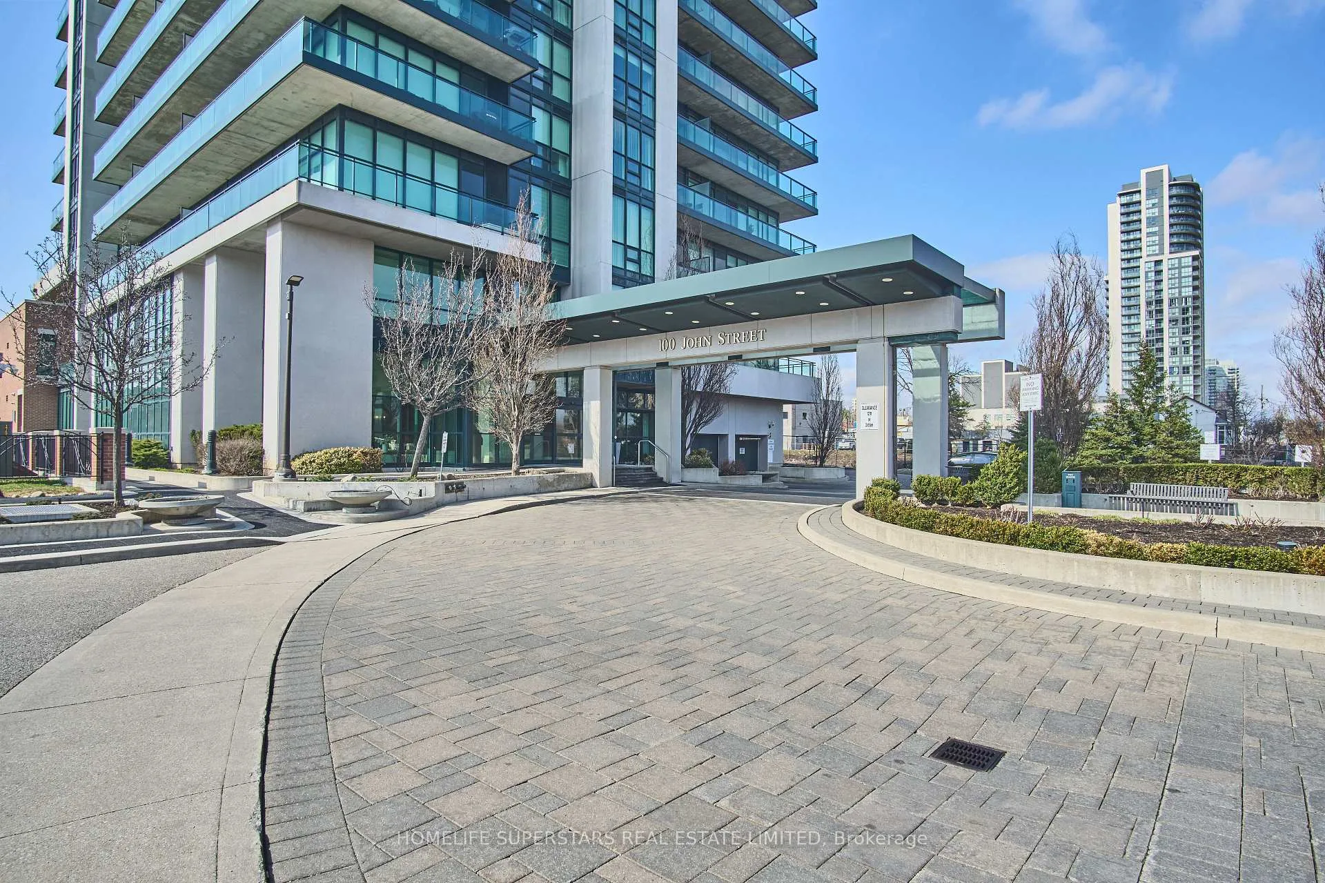 Photo 3 of Unit 509, 100 John Street, Brampton, Downtown Brampton — HOMEH