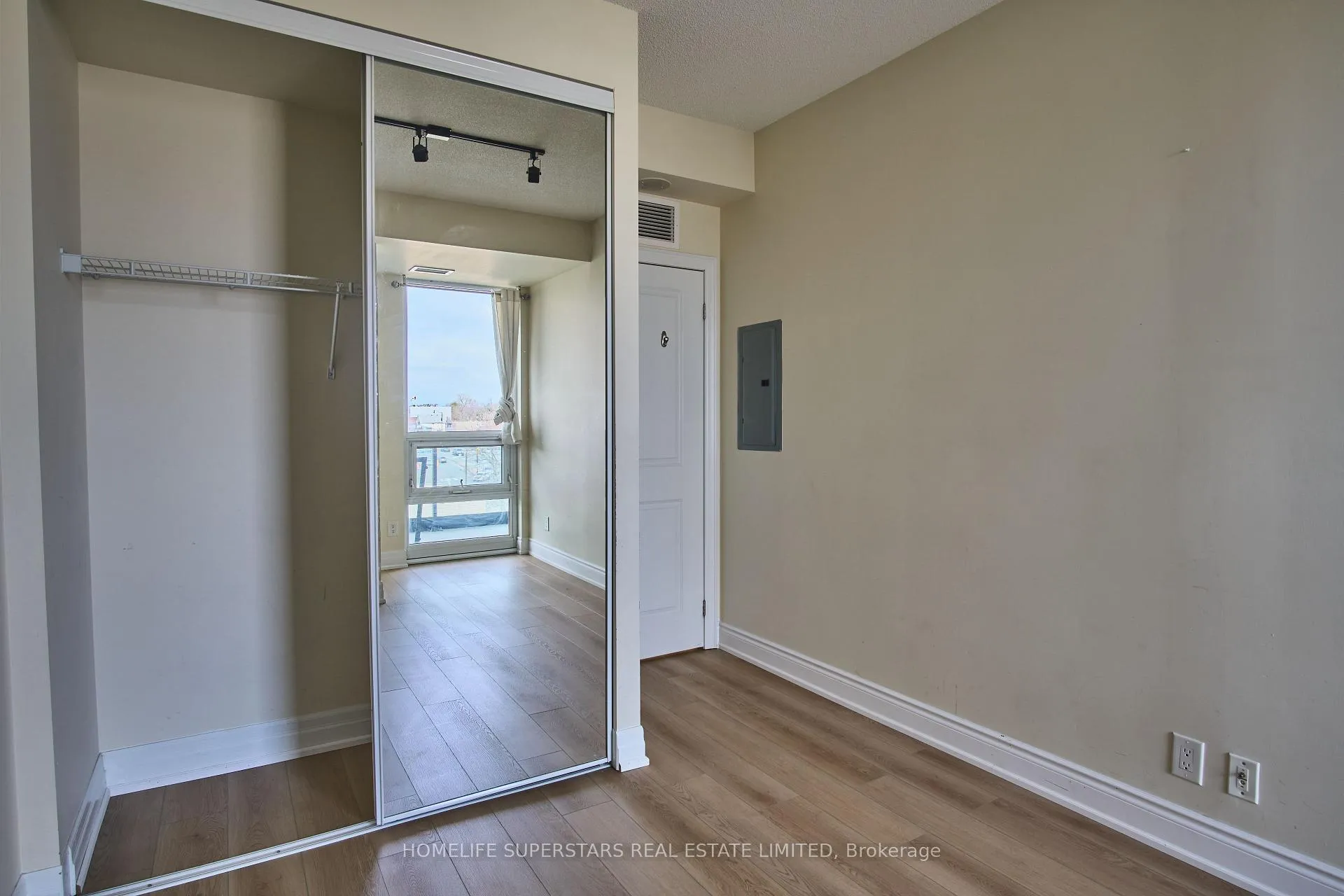 Photo 15 of Unit 509, 100 John Street, Brampton, Downtown Brampton — HOMEH