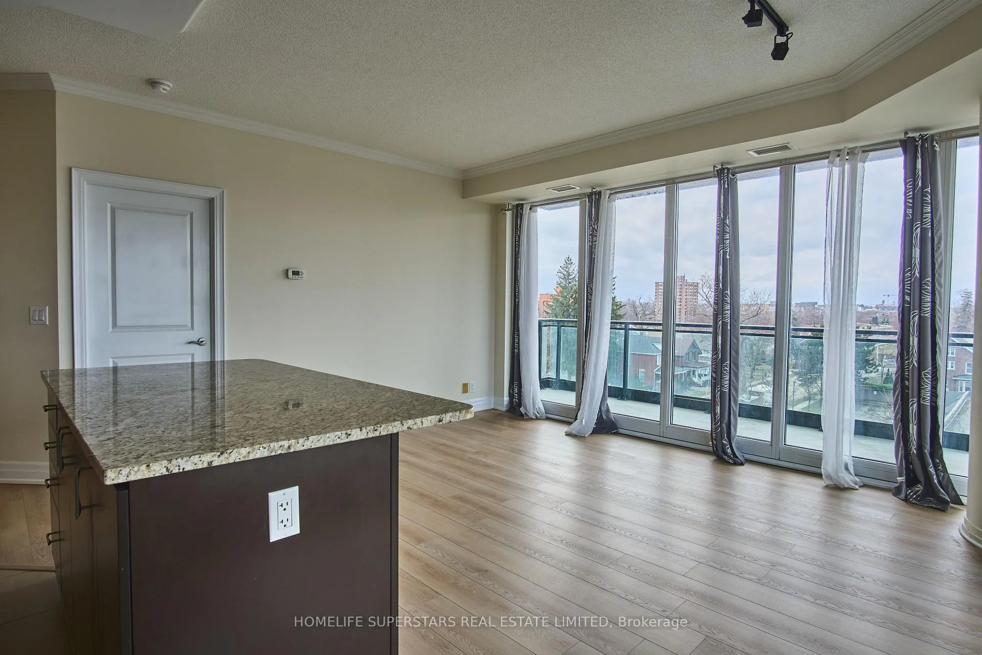 Photo 23 of Unit 509, 100 John Street, Brampton, Downtown Brampton — HOMEH