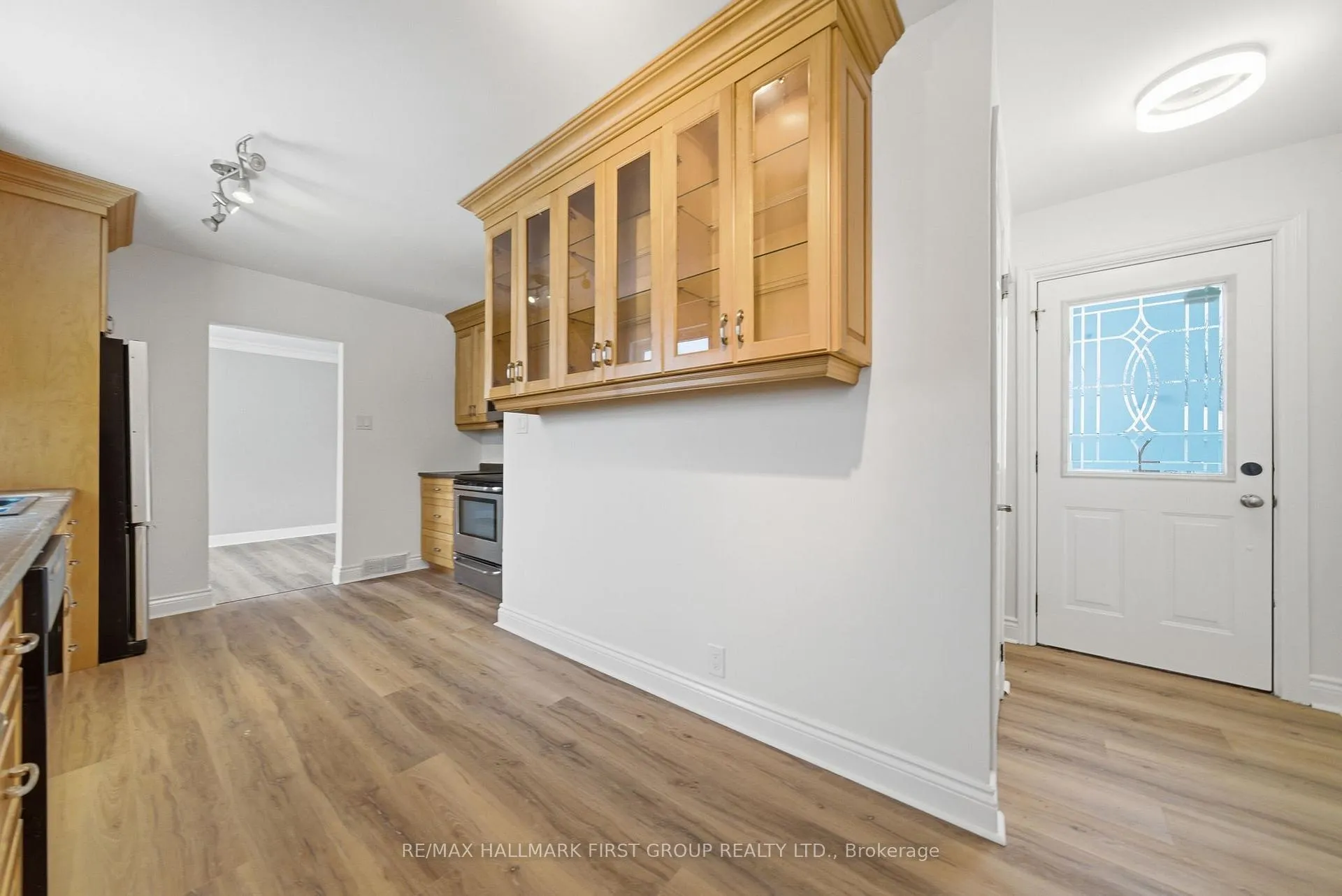 Photo 5 of 16 Sutcliffe Boulevard, Quinte West, Trenton Ward — HOMEH