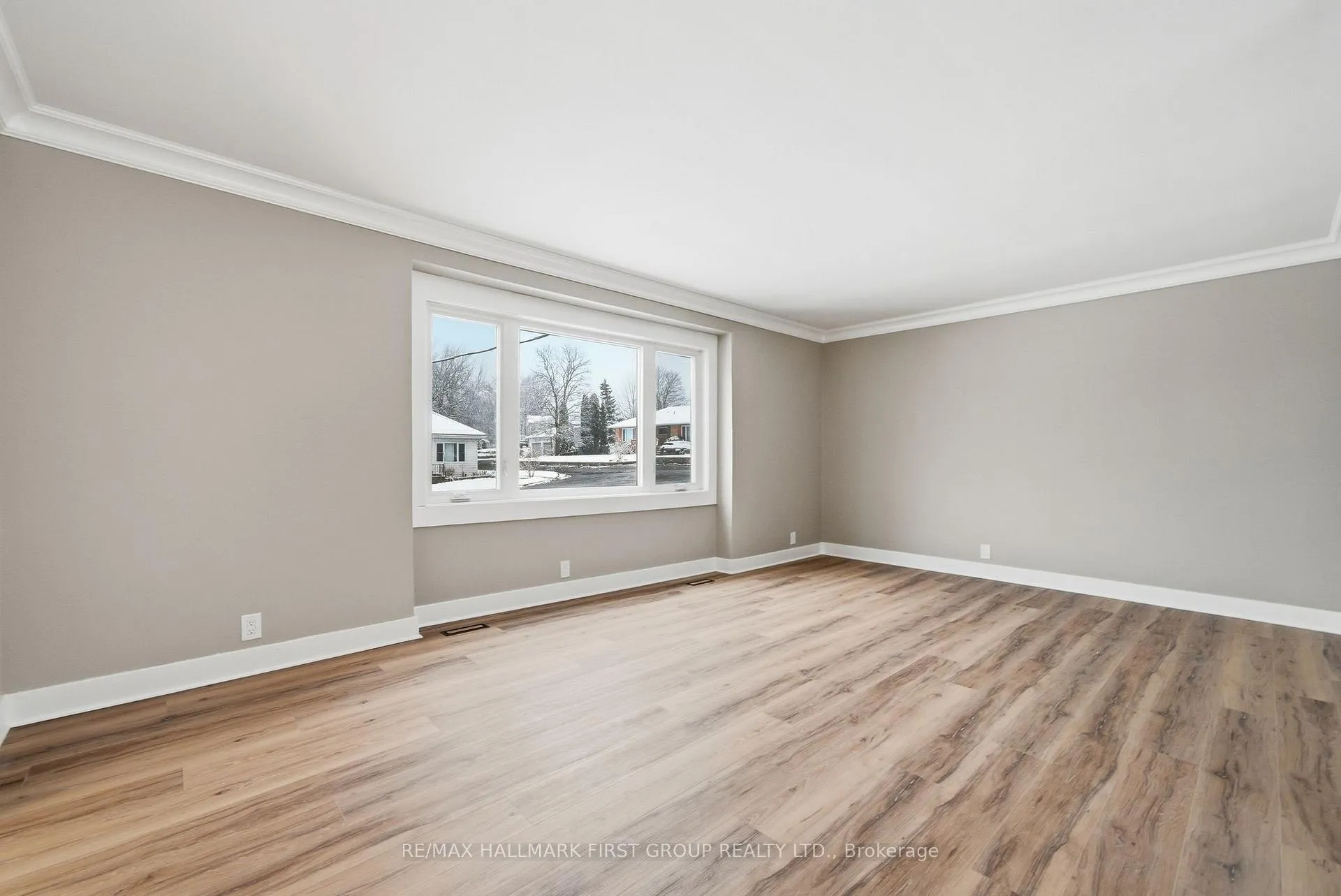 Photo 13 of 16 Sutcliffe Boulevard, Quinte West, Trenton Ward — HOMEH