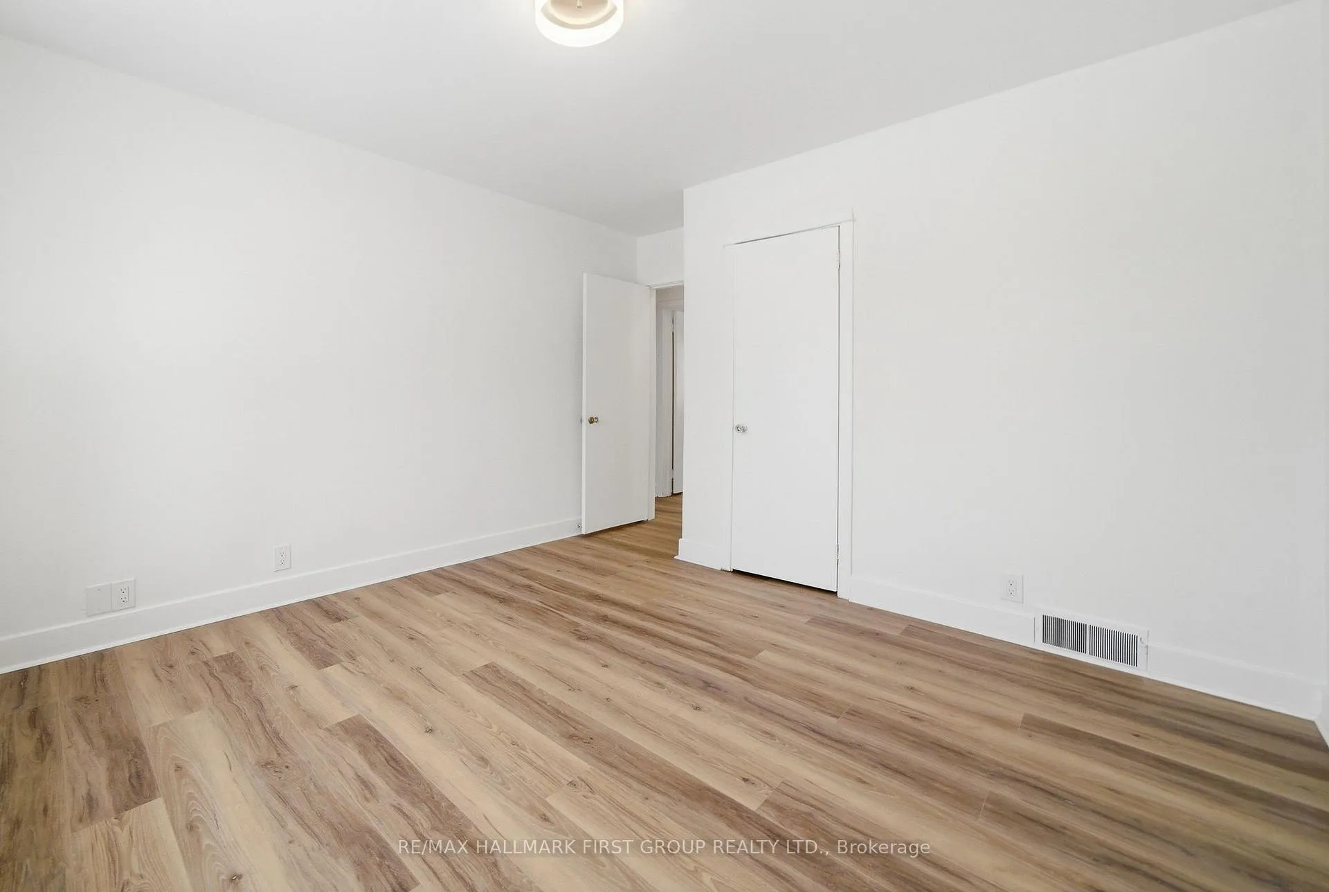 Photo 21 of 16 Sutcliffe Boulevard, Quinte West, Trenton Ward — HOMEH