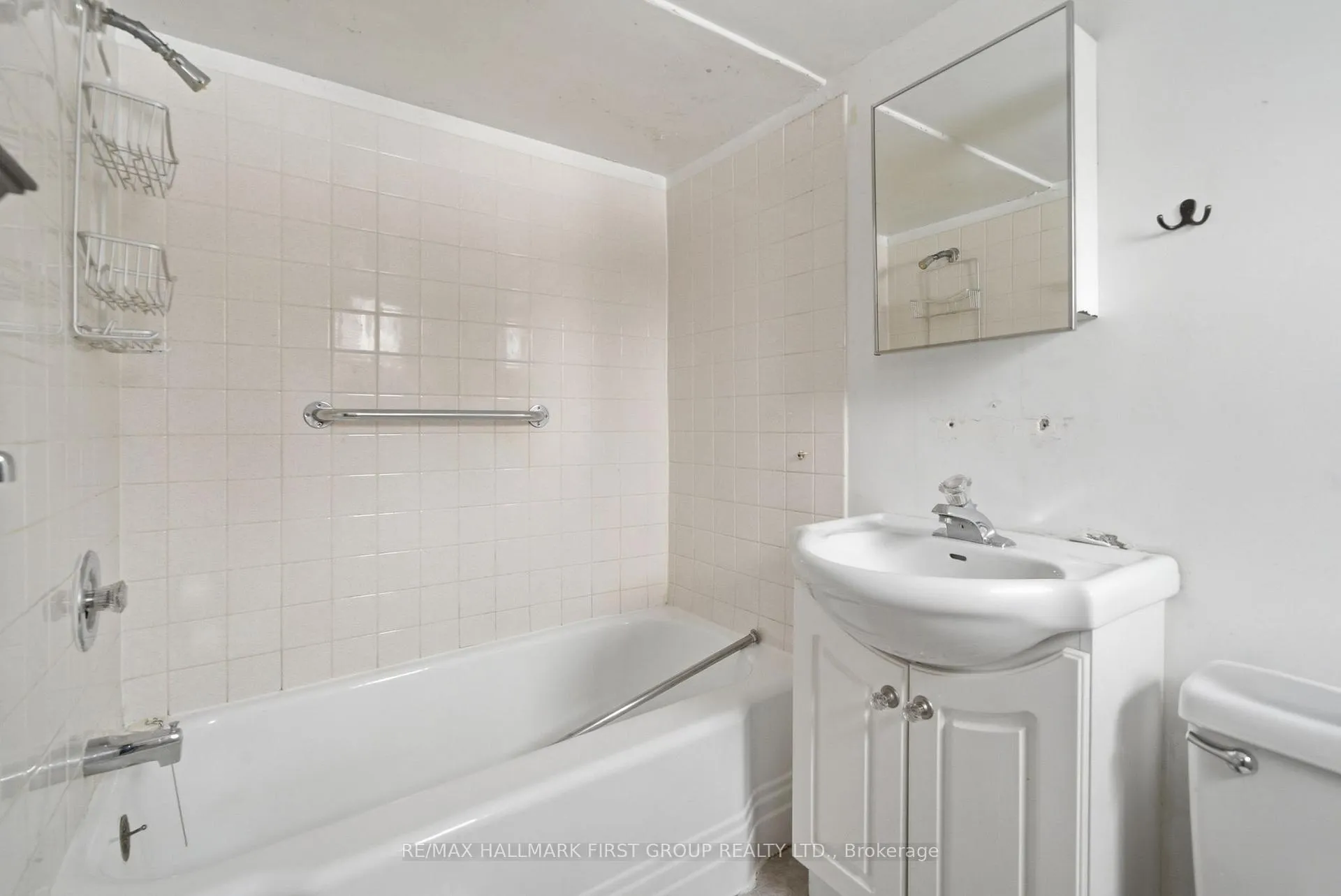 Photo 37 of 16 Sutcliffe Boulevard, Quinte West, Trenton Ward — HOMEH