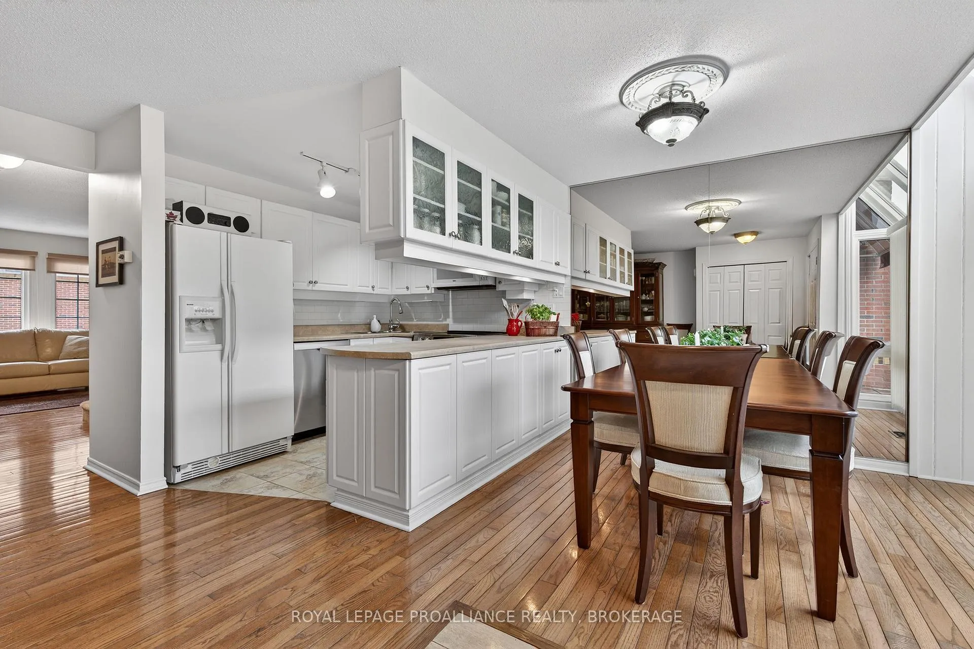 Photo 6 of Unit 22, 1 Place D'armes, Kingston, East of Sir John A. Blvd — HOMEH