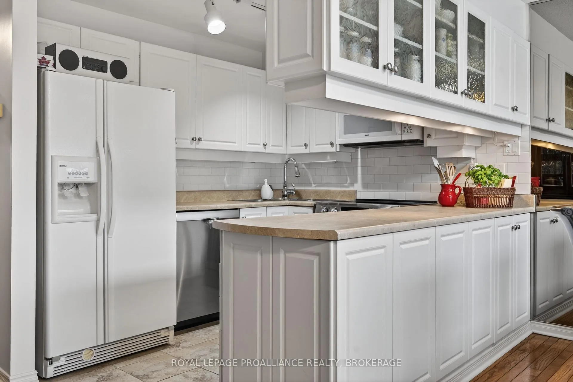 Photo 7 of Unit 22, 1 Place D'armes, Kingston, East of Sir John A. Blvd — HOMEH