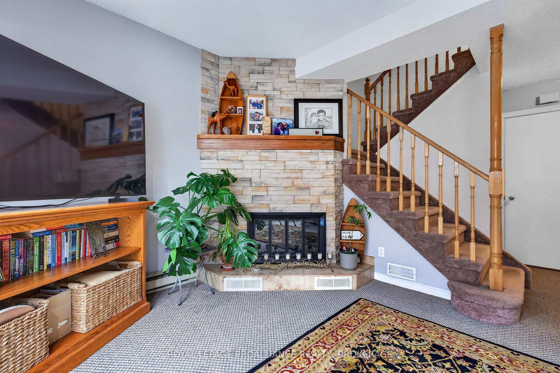 Photo 24 of Unit 22, 1 Place D'armes, Kingston, East of Sir John A. Blvd — HOMEH