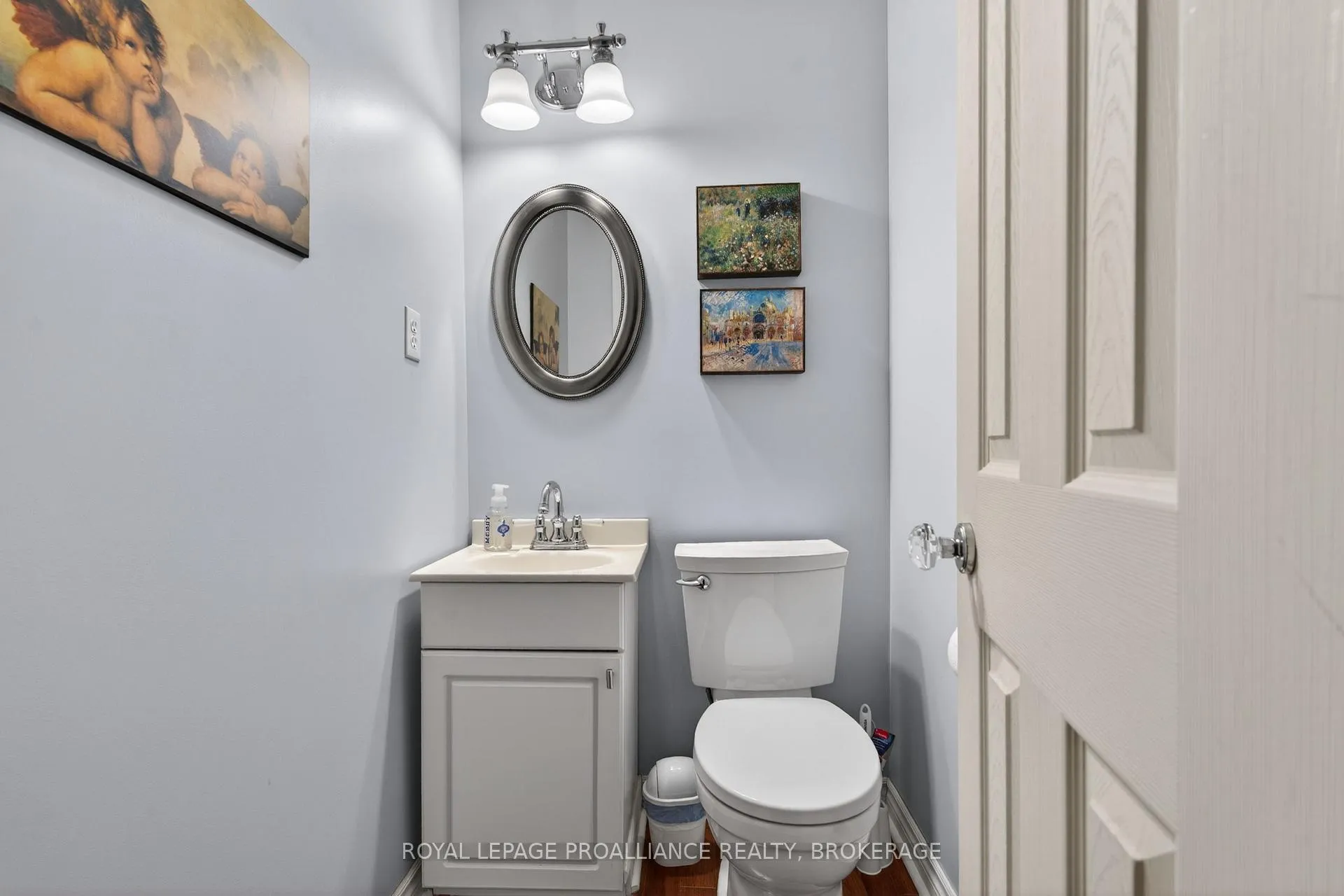 Photo 26 of Unit 22, 1 Place D'armes, Kingston, East of Sir John A. Blvd — HOMEH