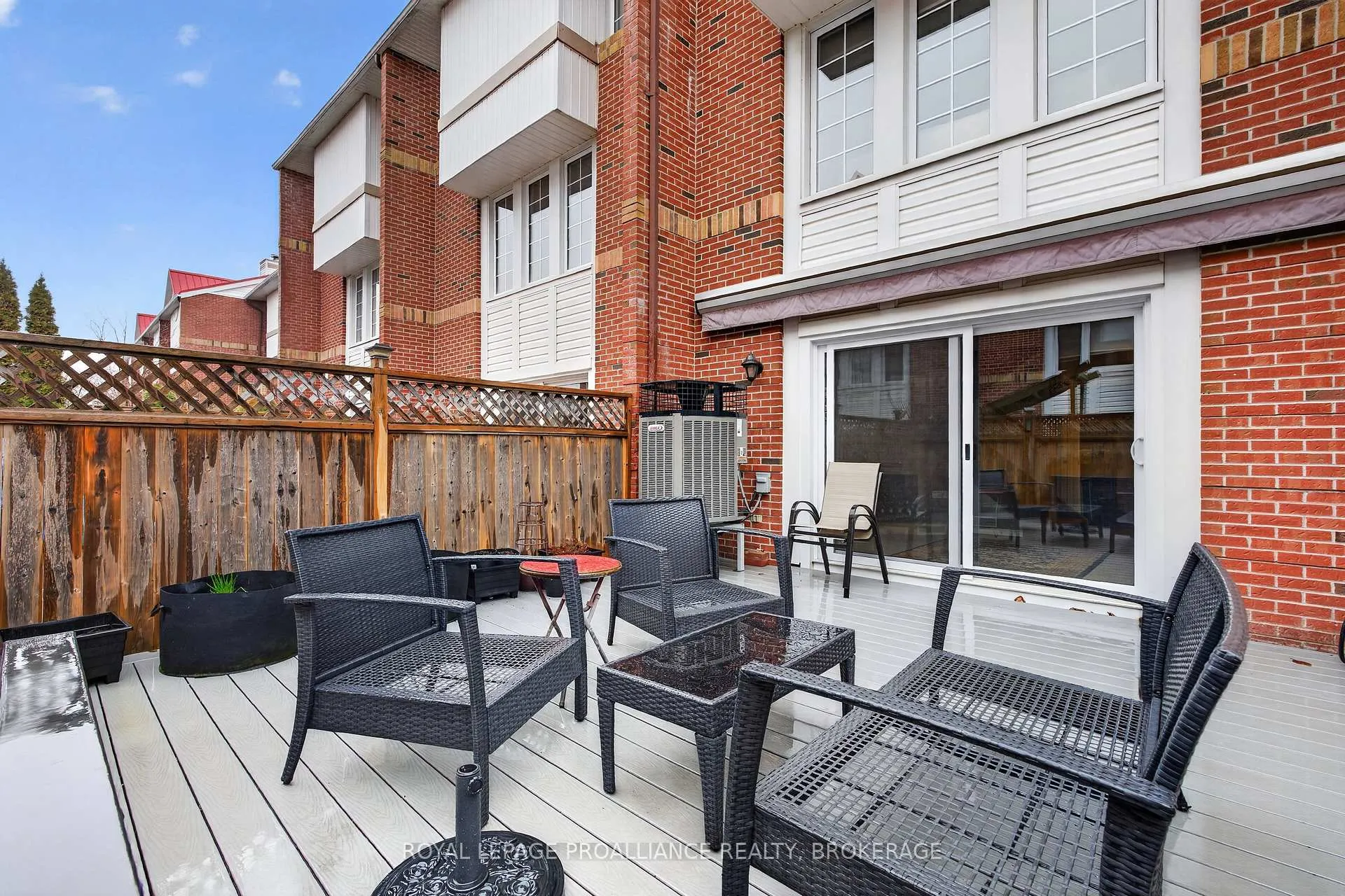 Photo 29 of Unit 22, 1 Place D'armes, Kingston, East of Sir John A. Blvd — HOMEH