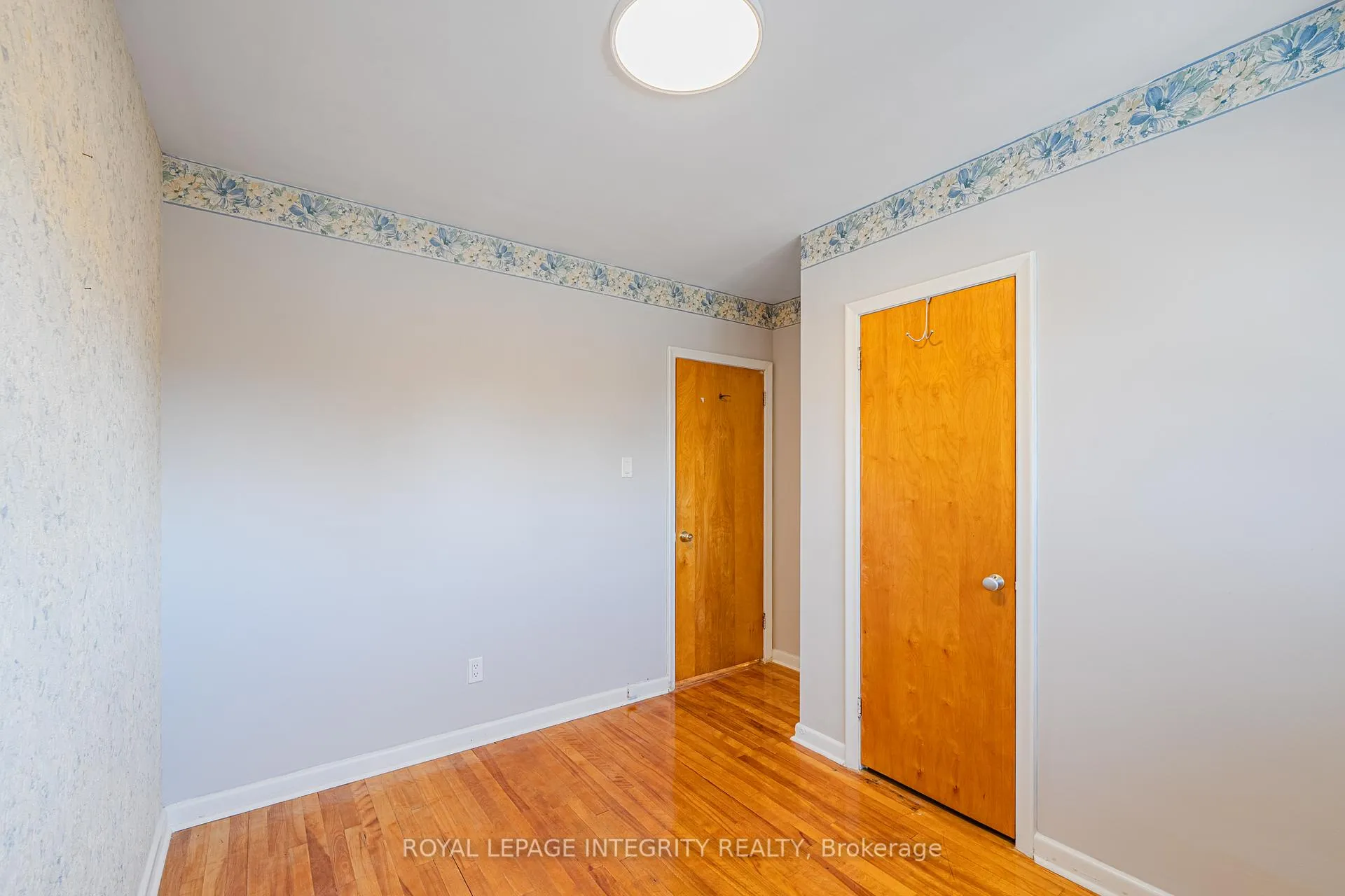 Photo 15 of 1746 - A Gage Crescent, Ottawa, Bel Air Heights — HOMEH