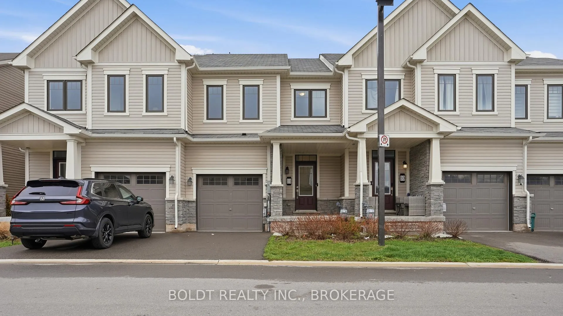 Photo 2 of Unit 11, 7789 Kalar Road, Niagara Falls, Brown — HOMEH