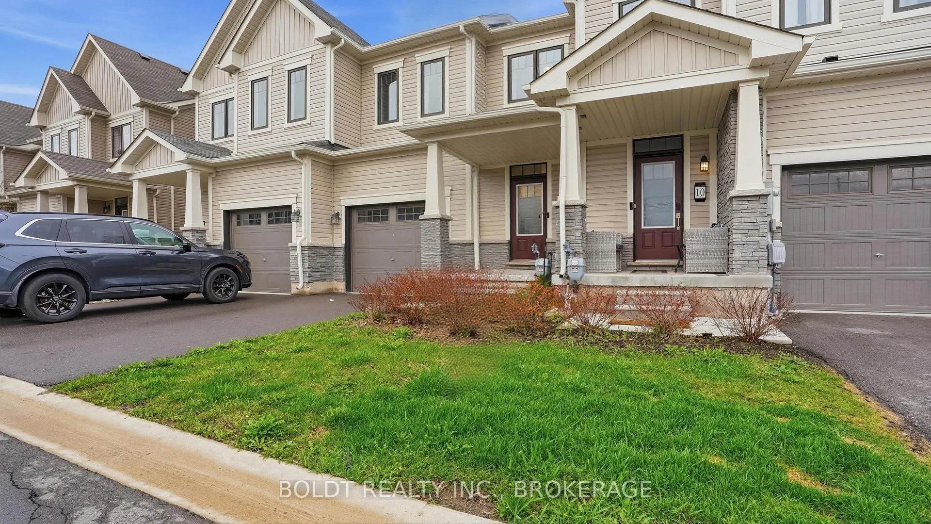 Photo 3 of Unit 11, 7789 Kalar Road, Niagara Falls, Brown — HOMEH