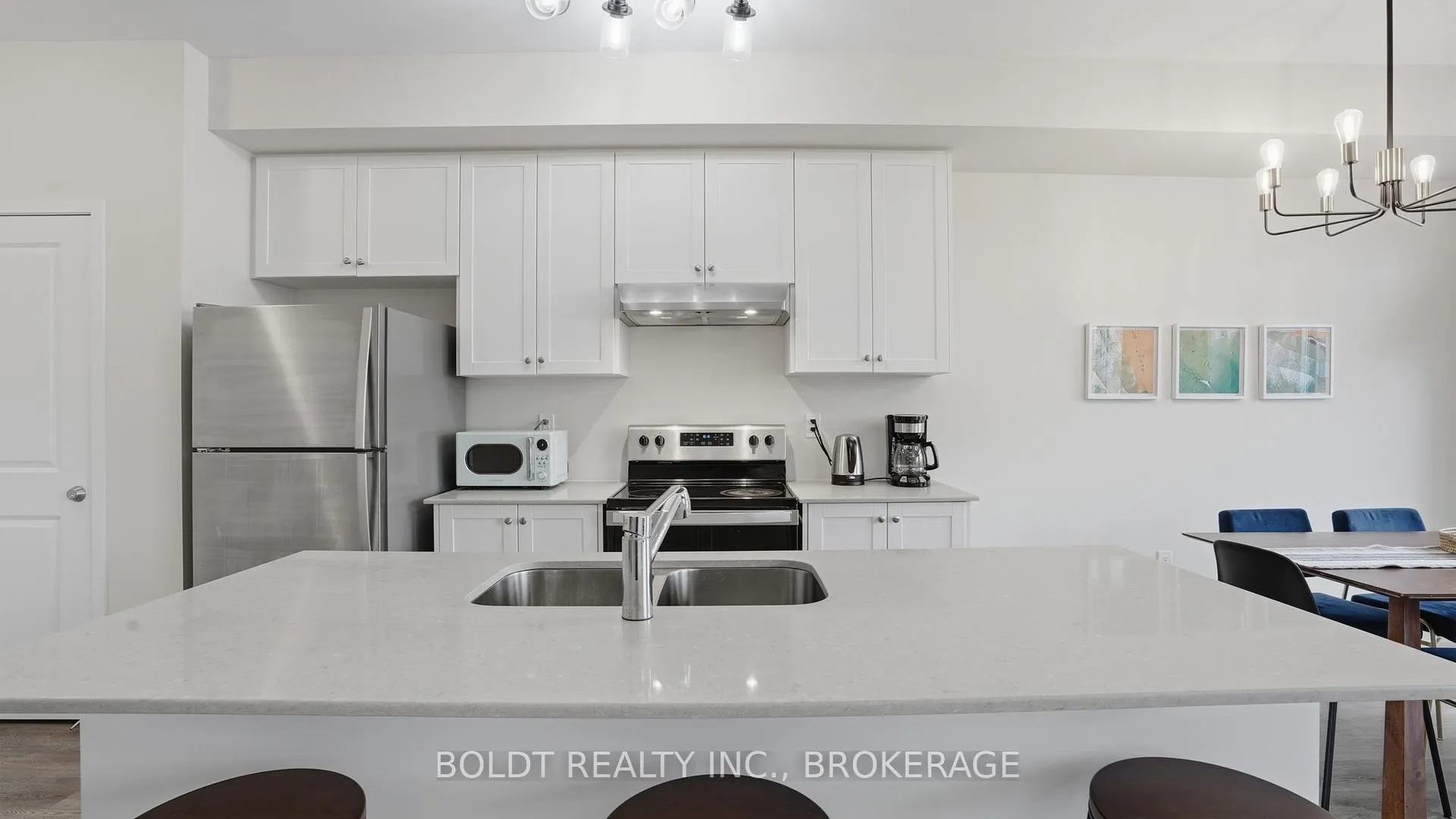 Photo 8 of Unit 11, 7789 Kalar Road, Niagara Falls, Brown — HOMEH