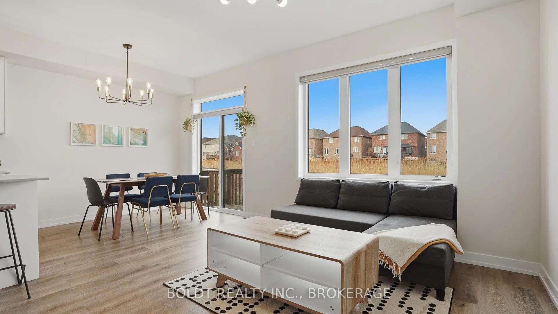 Photo 11 of Unit 11, 7789 Kalar Road, Niagara Falls, Brown — HOMEH