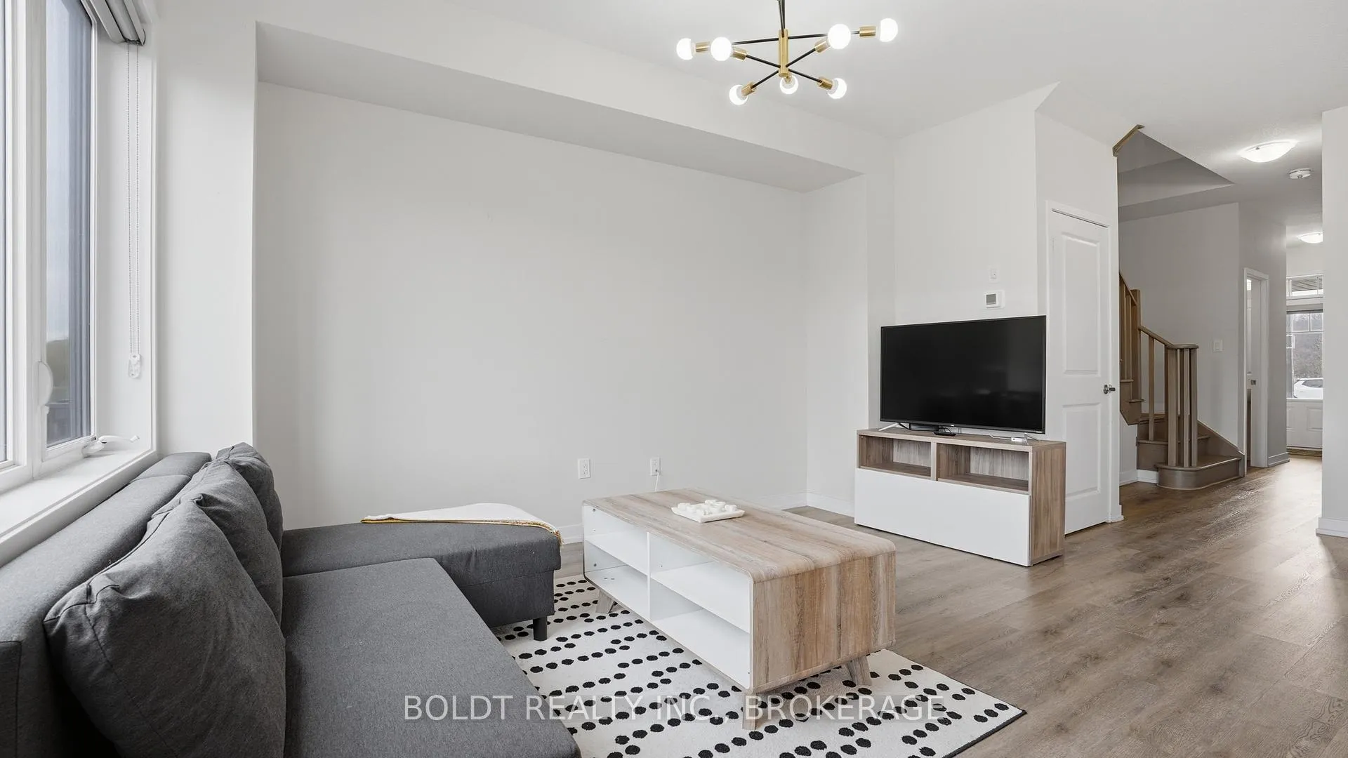 Photo 13 of Unit 11, 7789 Kalar Road, Niagara Falls, Brown — HOMEH