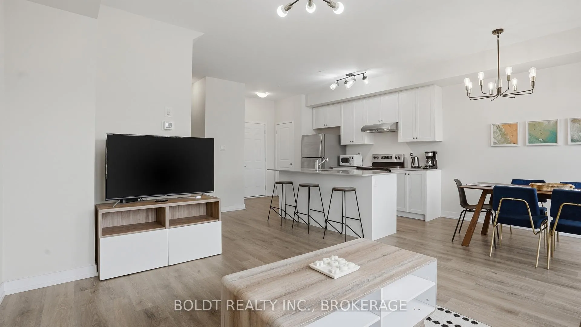 Photo 14 of Unit 11, 7789 Kalar Road, Niagara Falls, Brown — HOMEH