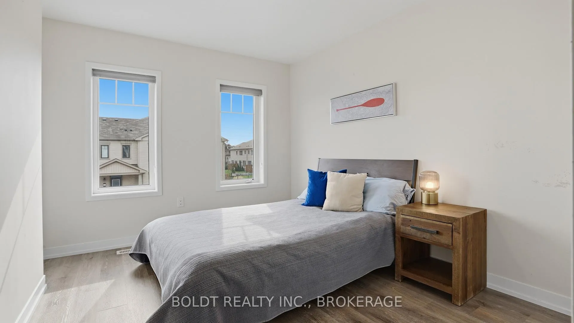Photo 20 of Unit 11, 7789 Kalar Road, Niagara Falls, Brown — HOMEH