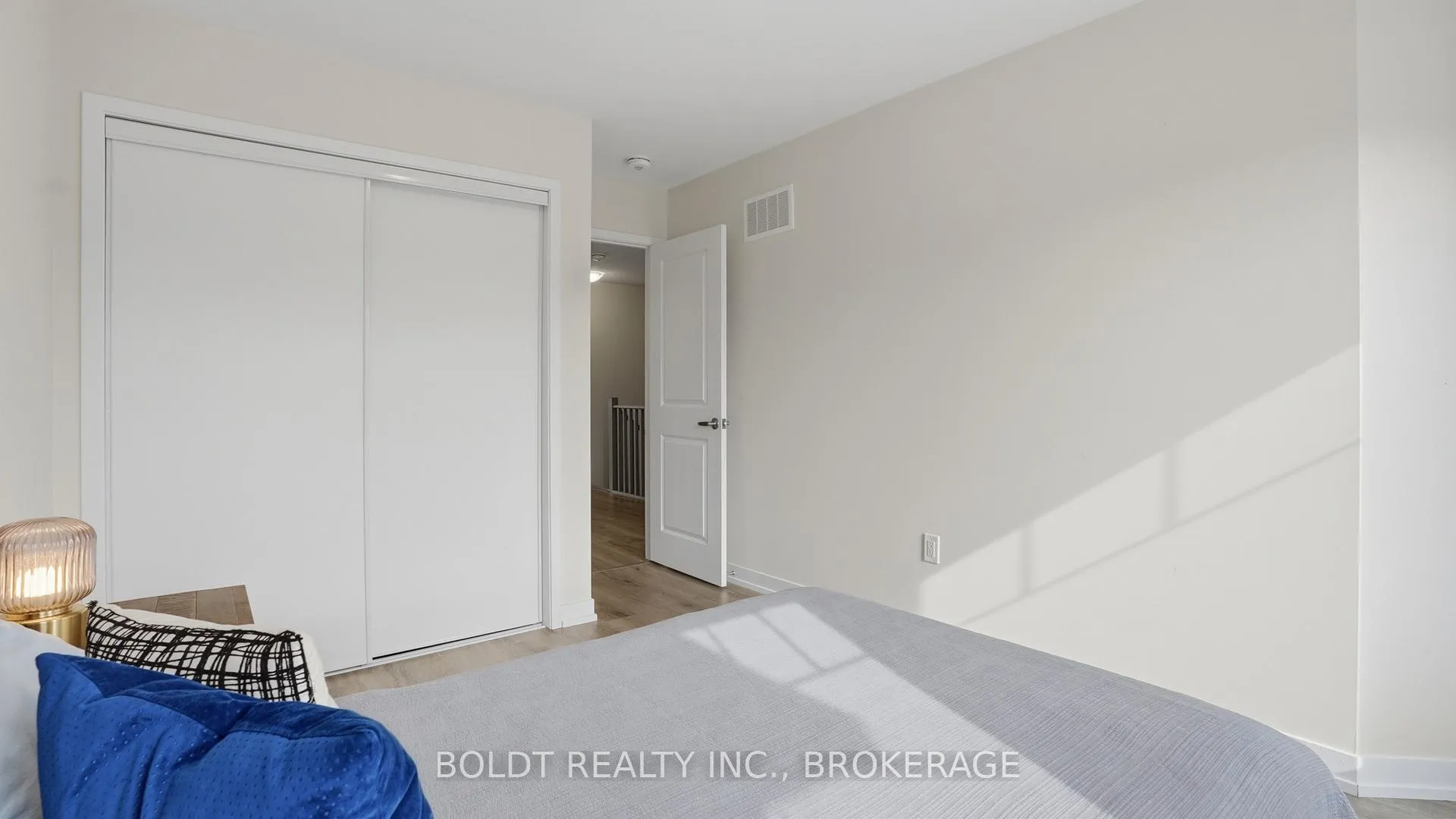 Photo 21 of Unit 11, 7789 Kalar Road, Niagara Falls, Brown — HOMEH