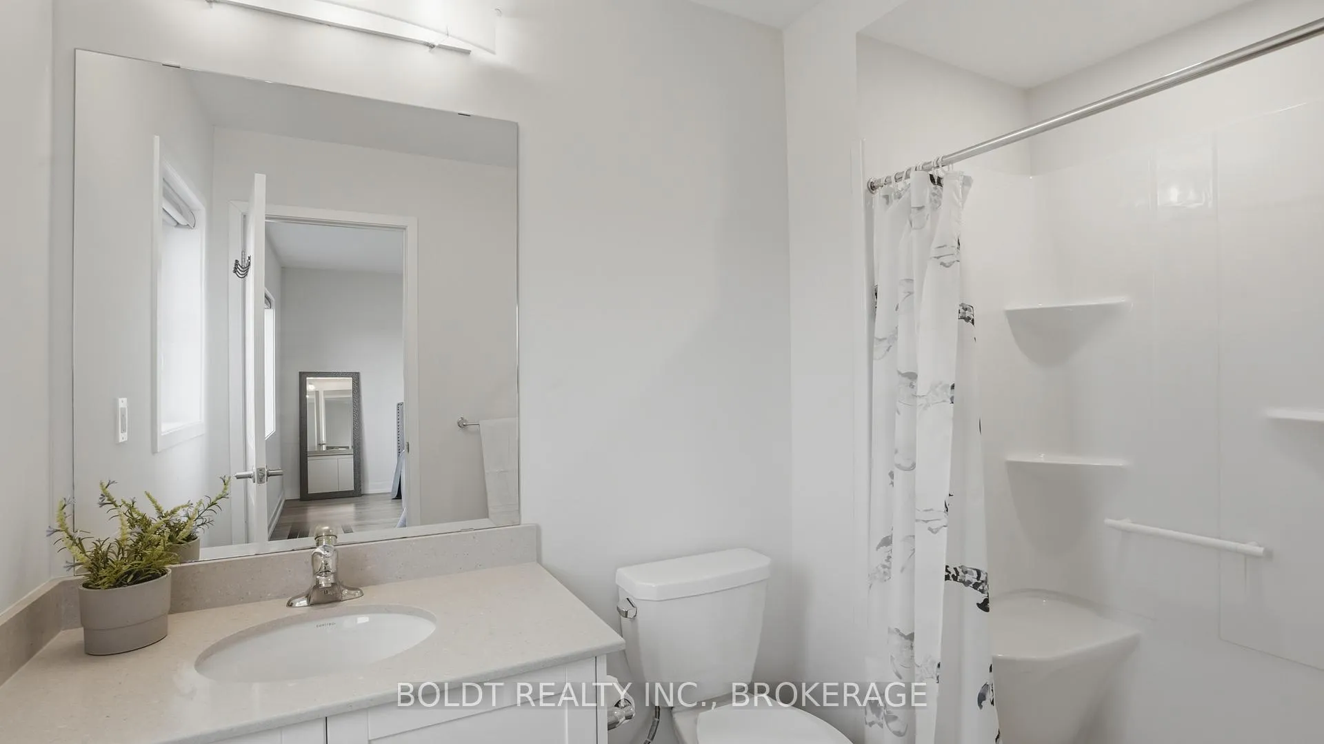 Photo 25 of Unit 11, 7789 Kalar Road, Niagara Falls, Brown — HOMEH