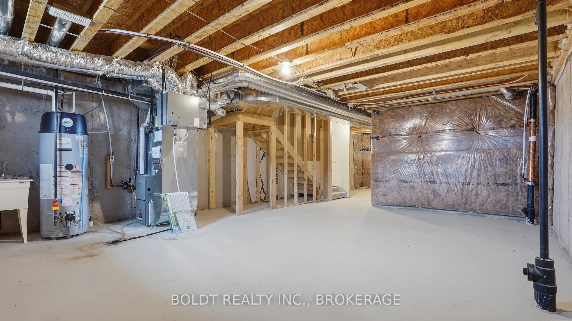 Photo 29 of Unit 11, 7789 Kalar Road, Niagara Falls, Brown — HOMEH