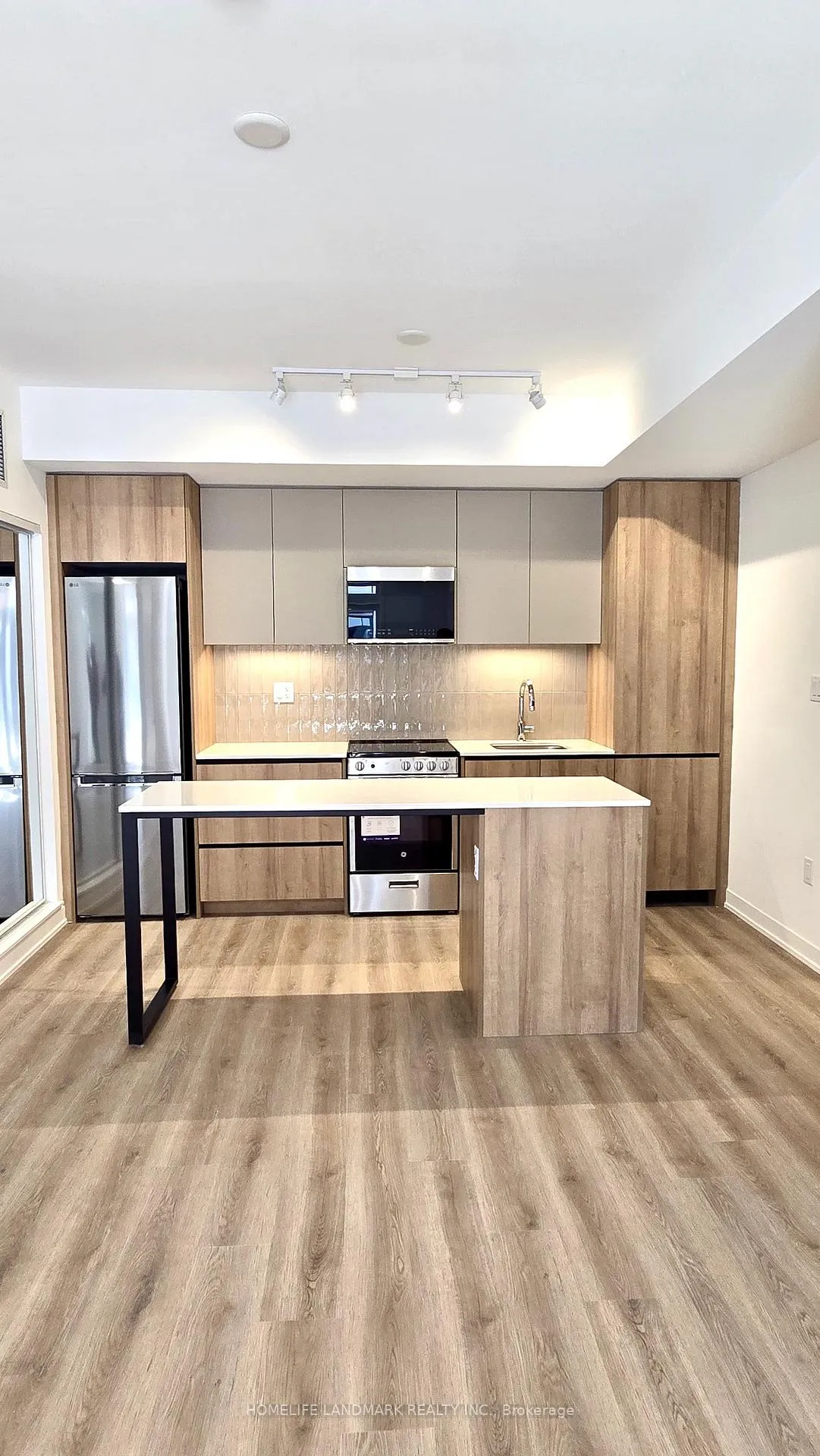 Photo 3 of Unit 107, 30 All Nations Drive, Brampton, Northwest Brampton — HOMEH