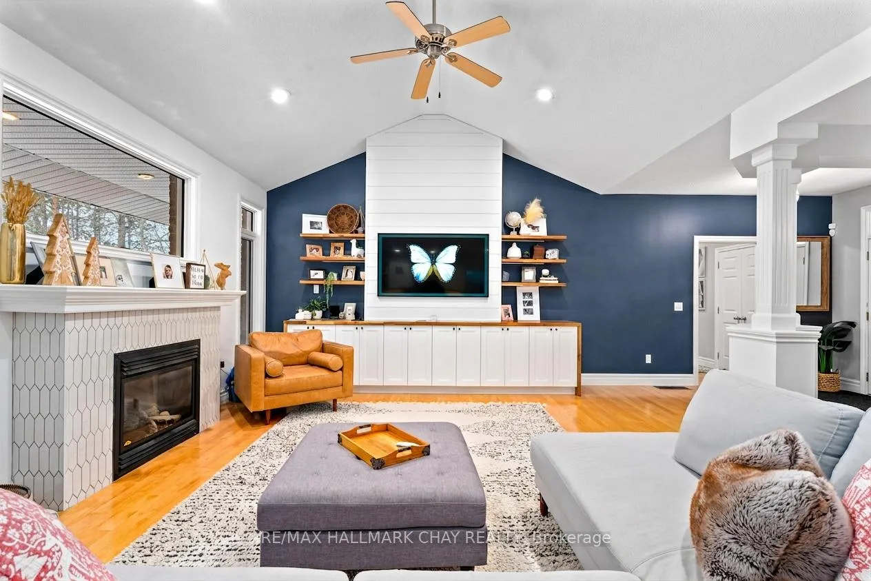 Photo 10 of 3 Forest Hill Drive, Springwater, Midhurst — HOMEH
