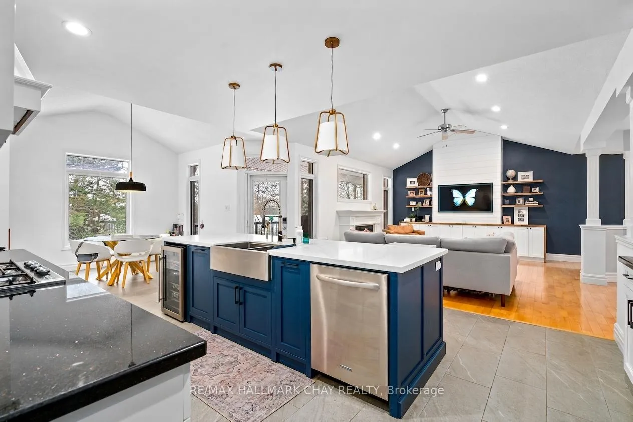 Photo 12 of 3 Forest Hill Drive, Springwater, Midhurst — HOMEH