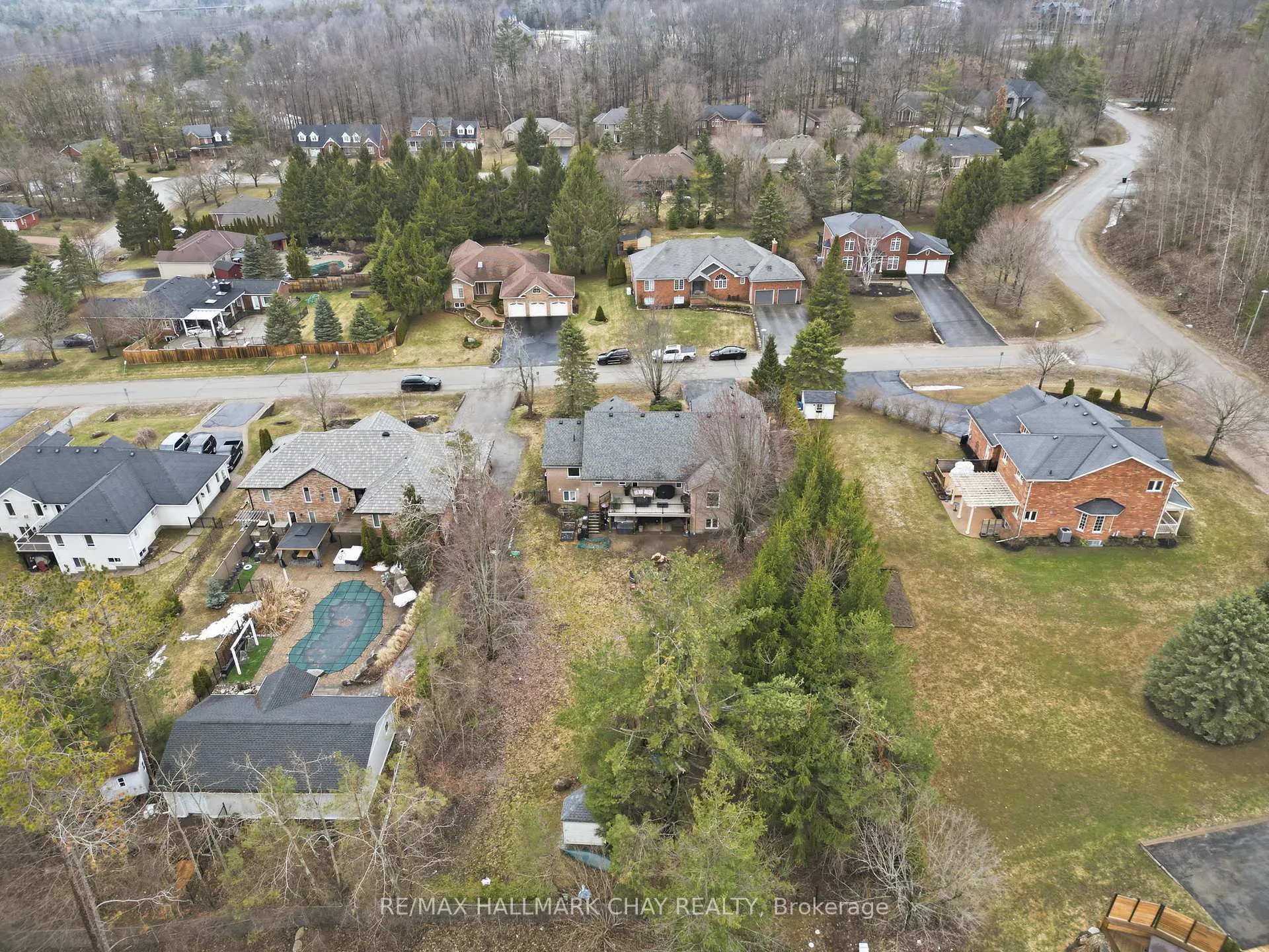 Photo 29 of 3 Forest Hill Drive, Springwater, Midhurst — HOMEH