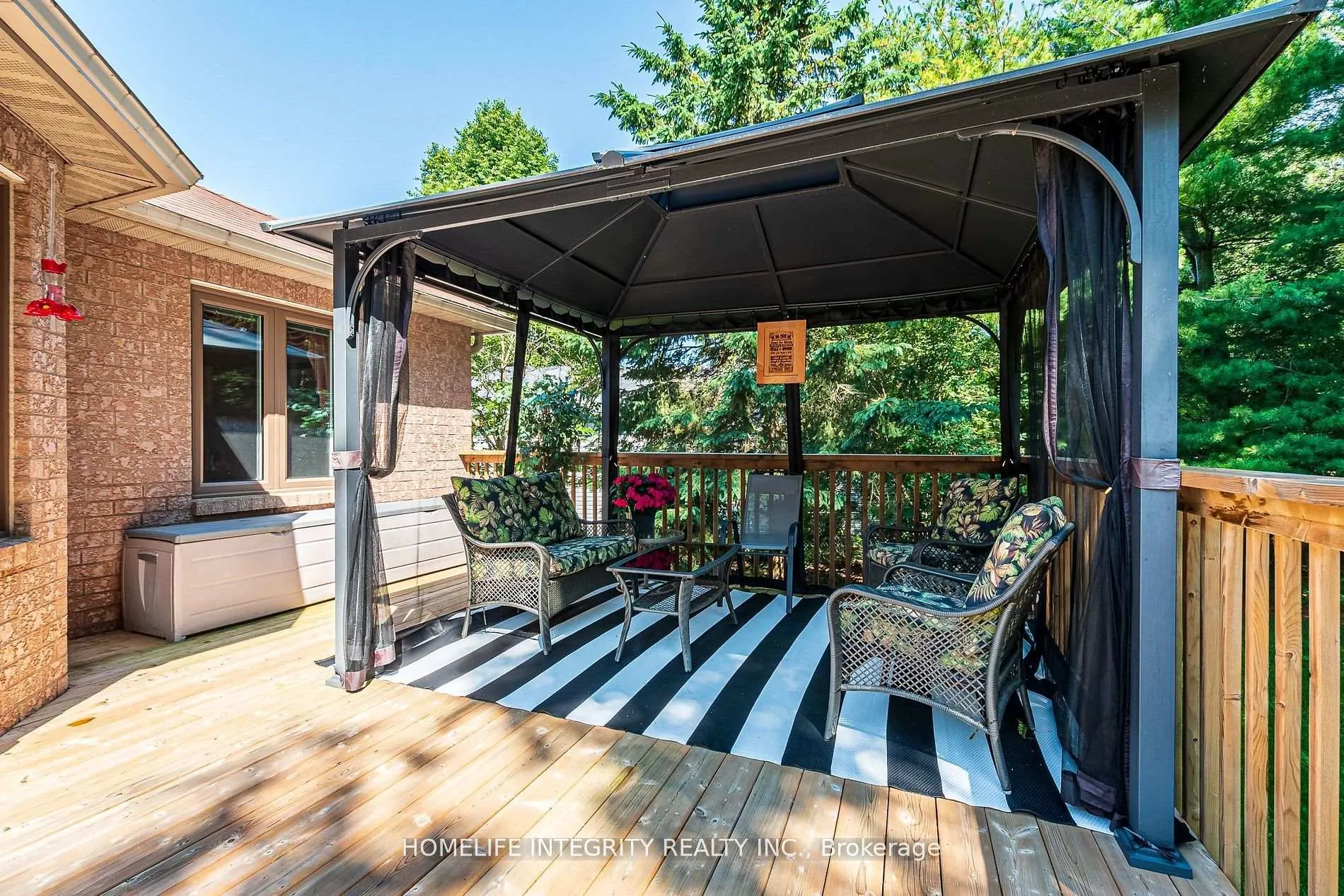 Photo 5 of 37 Brouwer Crescent, Wasaga Beach — HOMEH