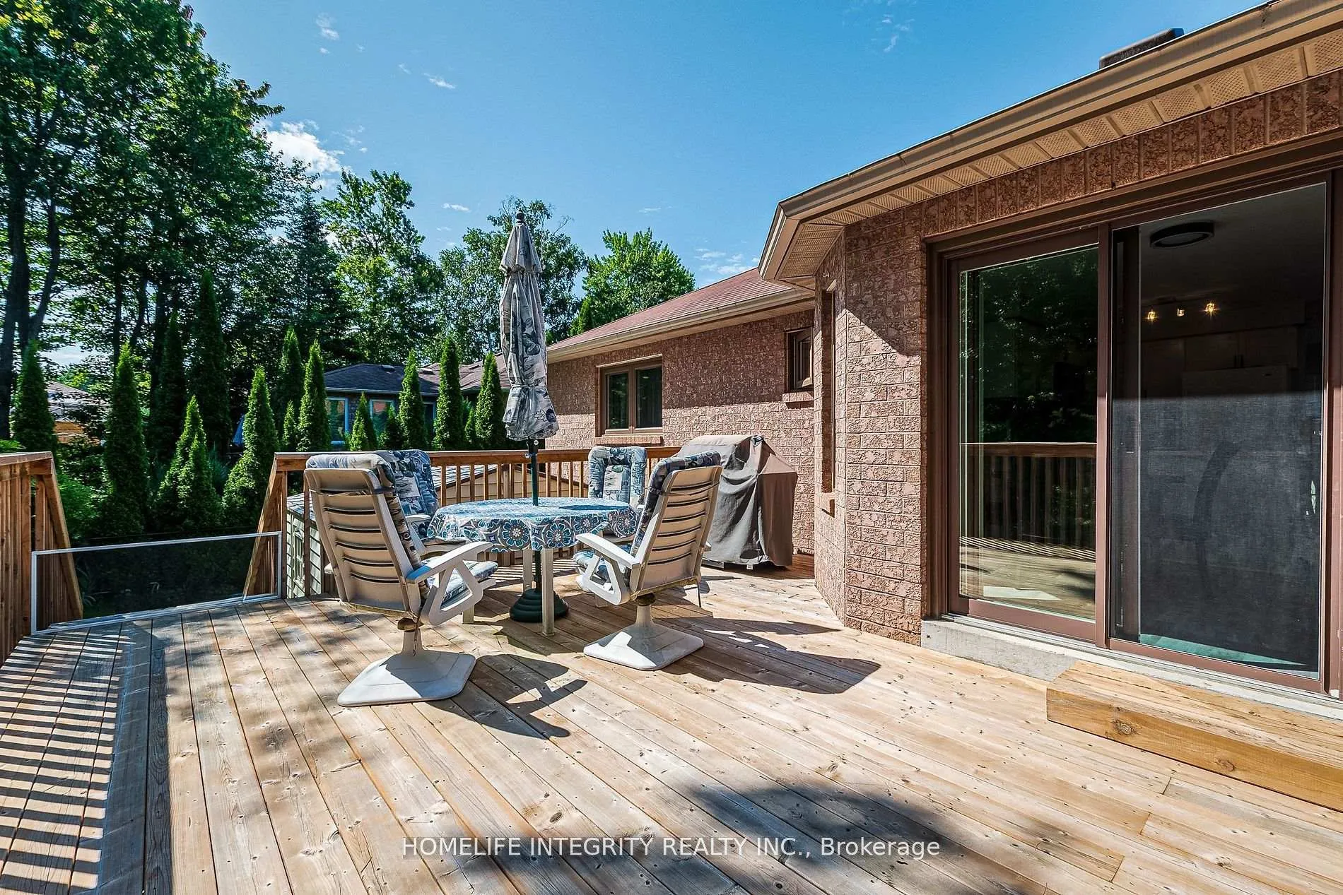 Photo 6 of 37 Brouwer Crescent, Wasaga Beach — HOMEH
