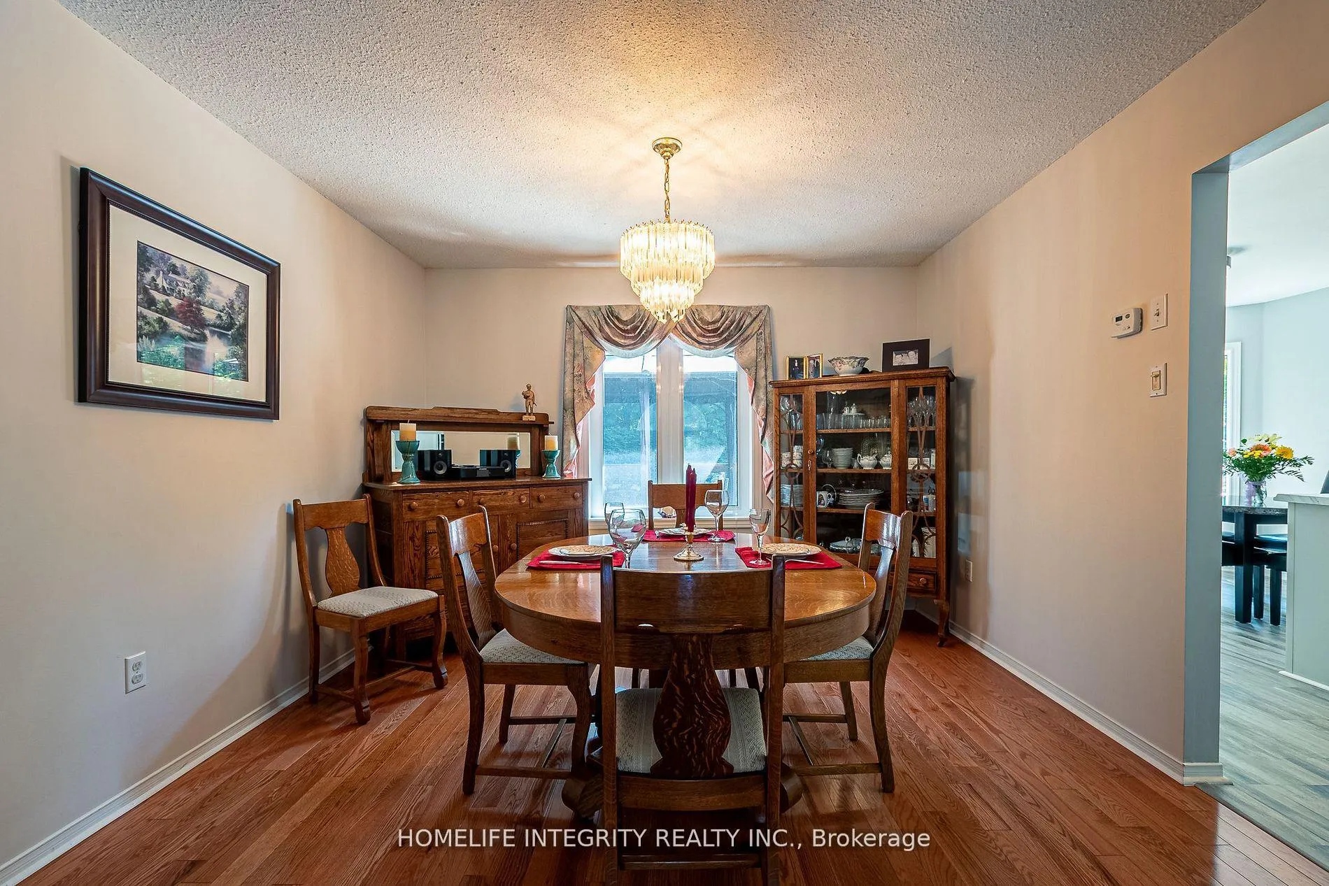 Photo 13 of 37 Brouwer Crescent, Wasaga Beach — HOMEH