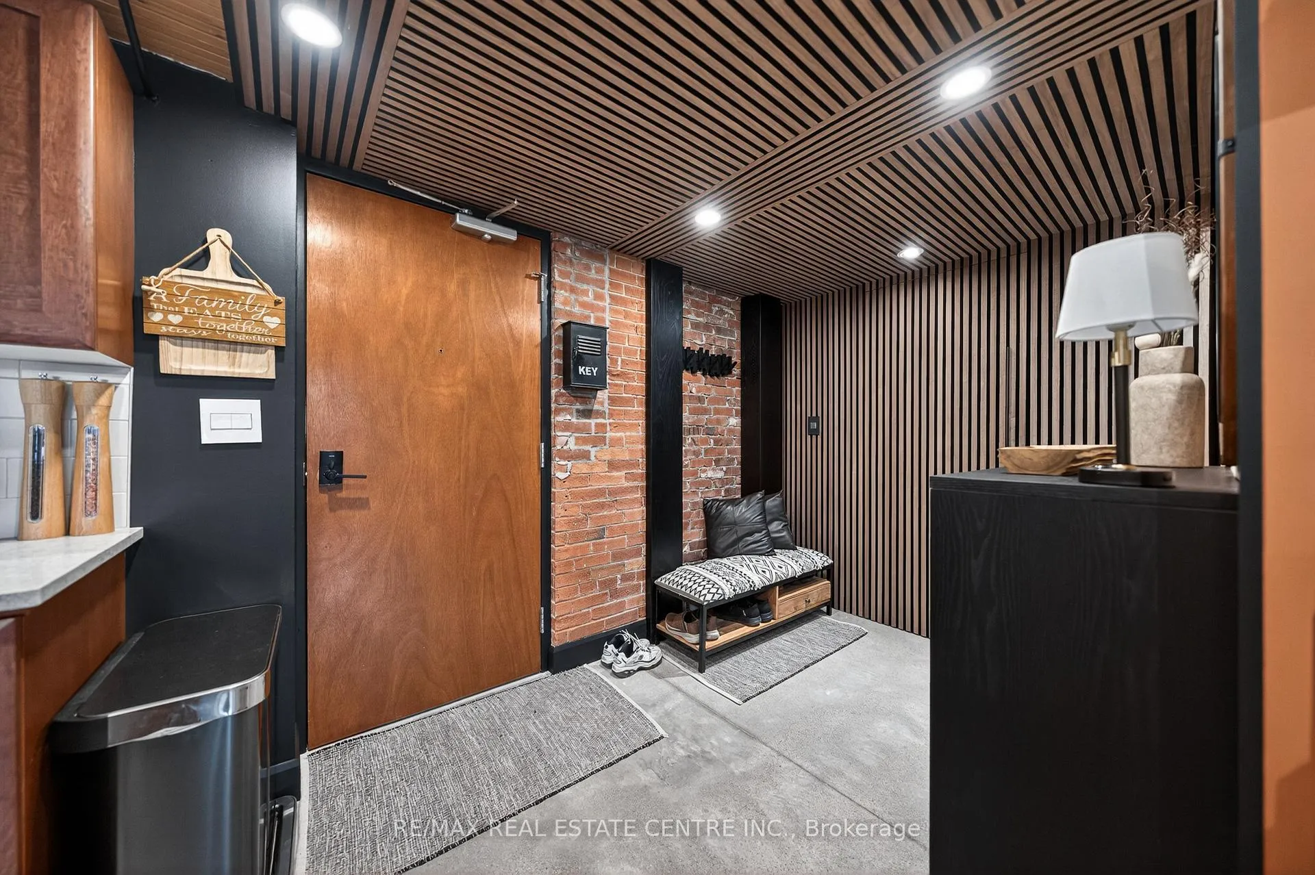 Photo 7 of Unit 212, 85 Spruce Street, Cambridge, East Galt — HOMEH