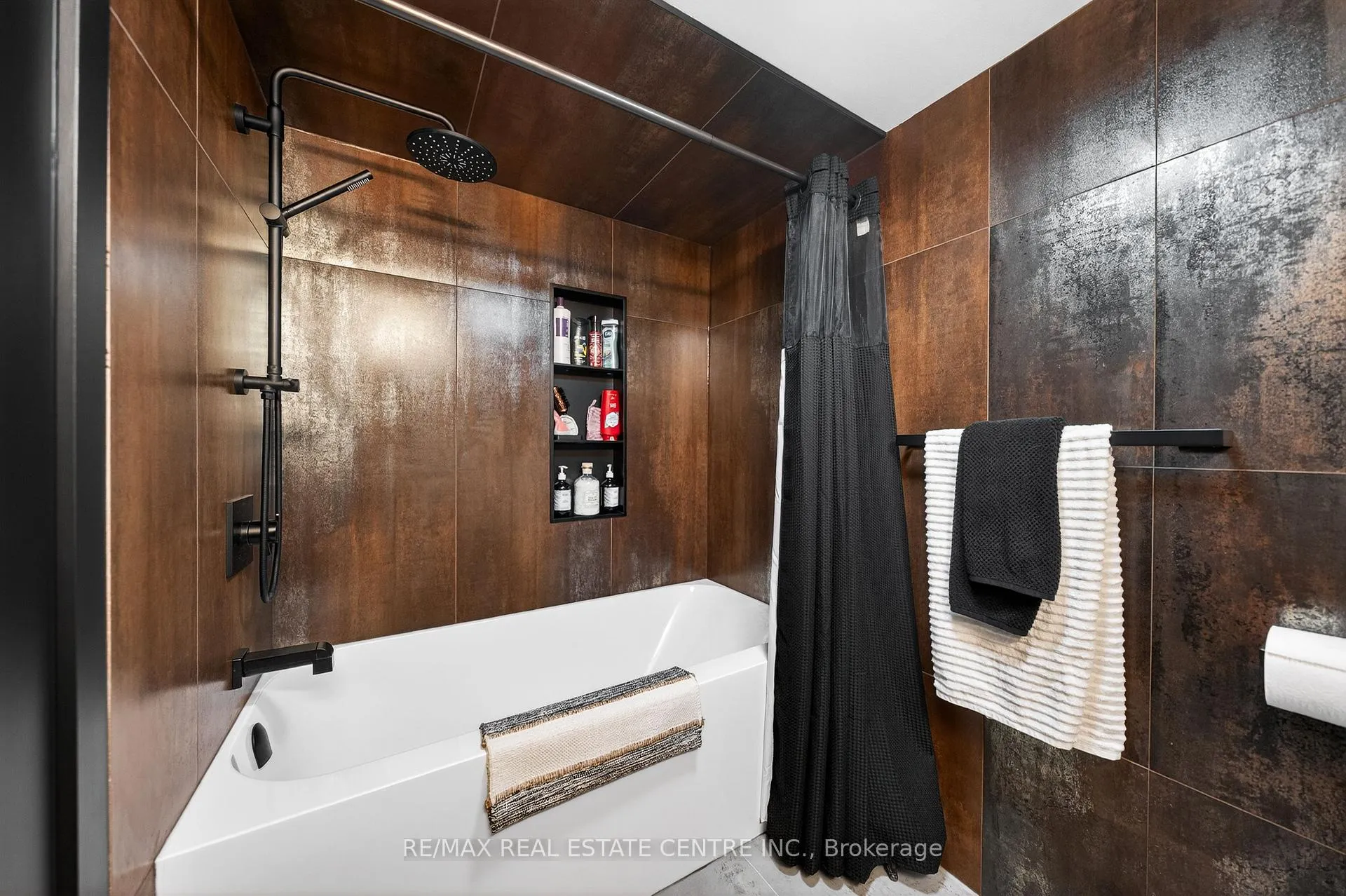Photo 10 of Unit 212, 85 Spruce Street, Cambridge, East Galt — HOMEH