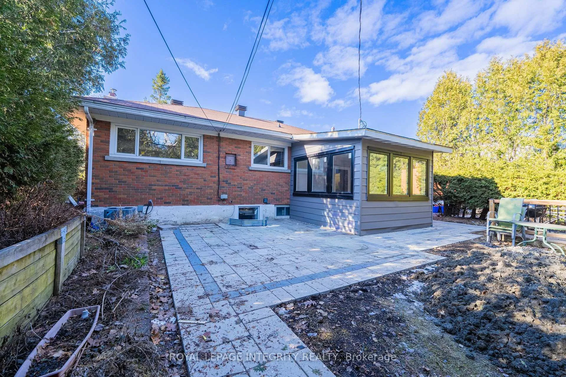 Photo 5 of 1746 - B Gage Crescent, Ottawa, Bel Air Heights — HOMEH
